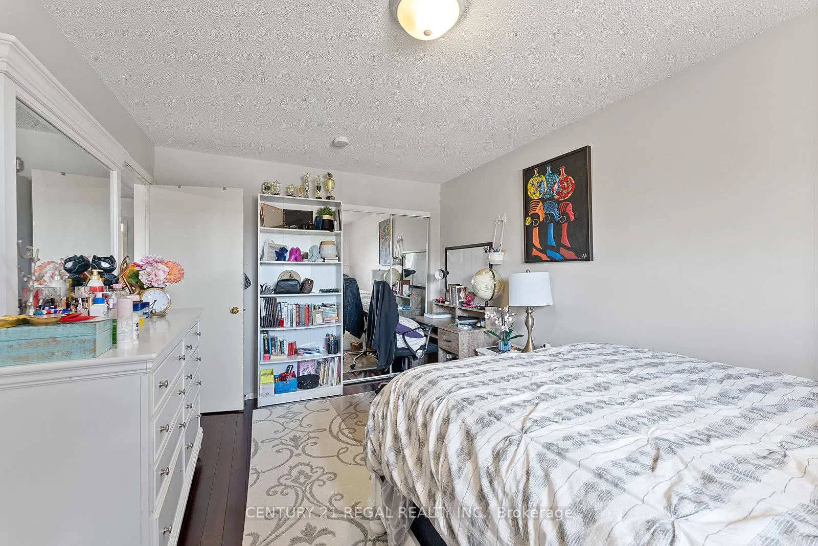 97 Hinchley Wood Grove