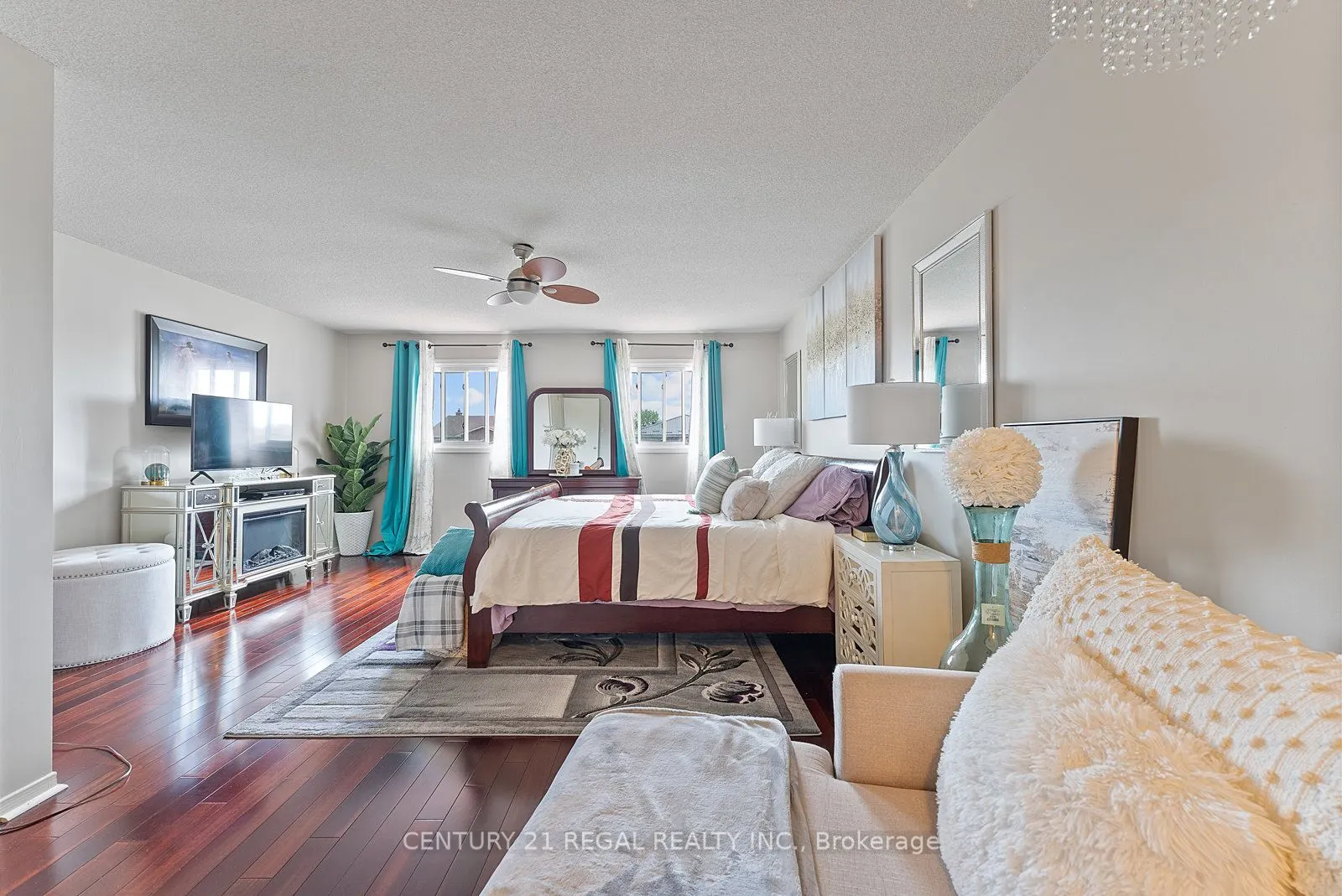 97 Hinchley Wood Grove