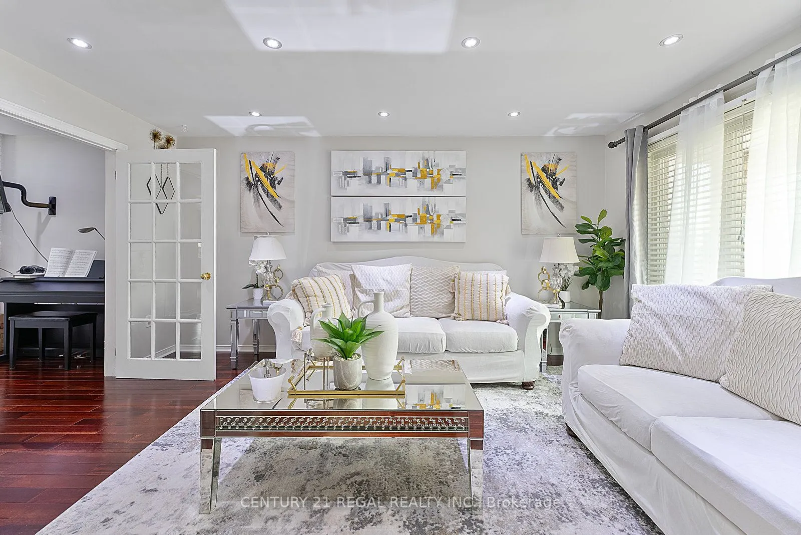 97 Hinchley Wood Grove