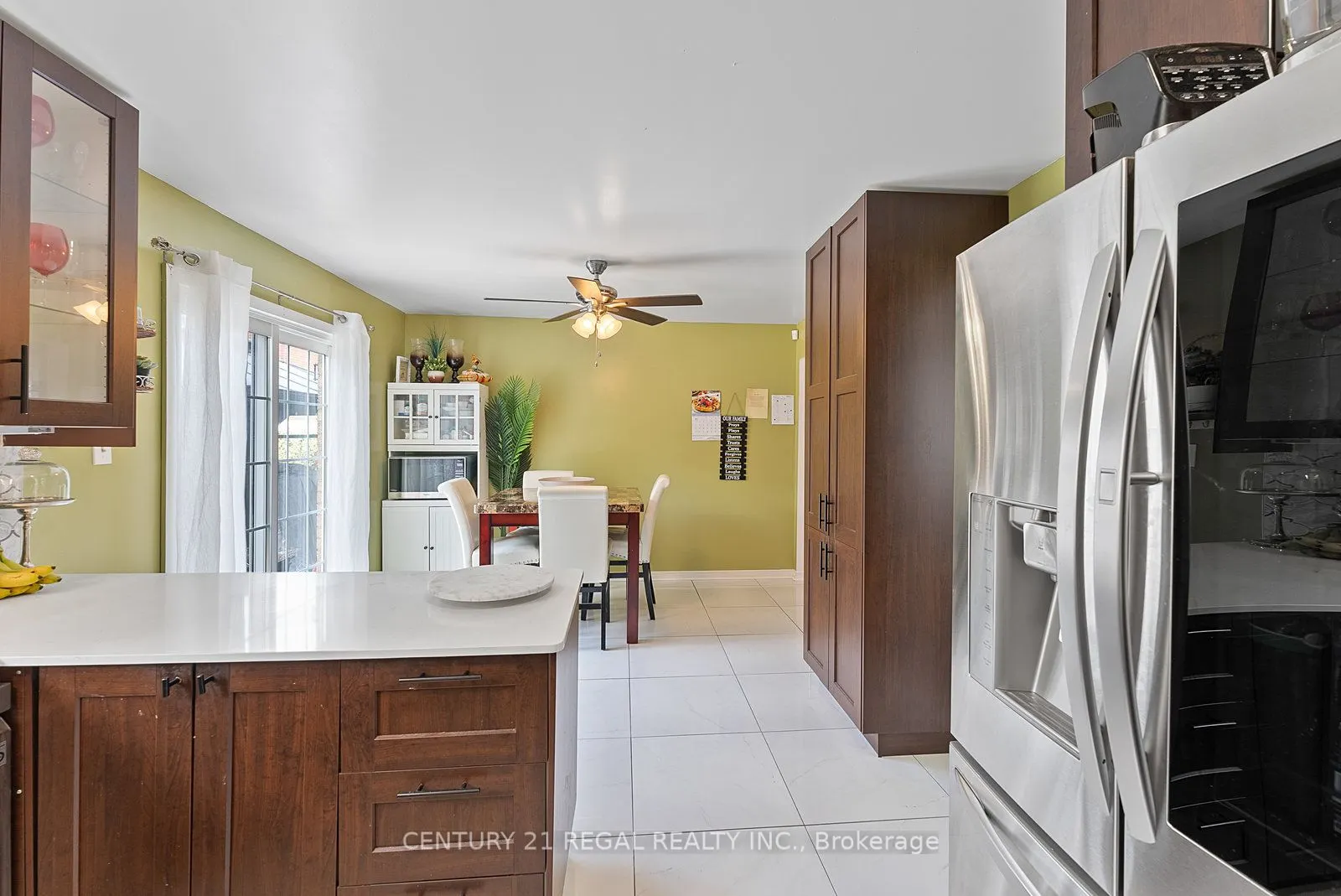 97 Hinchley Wood Grove