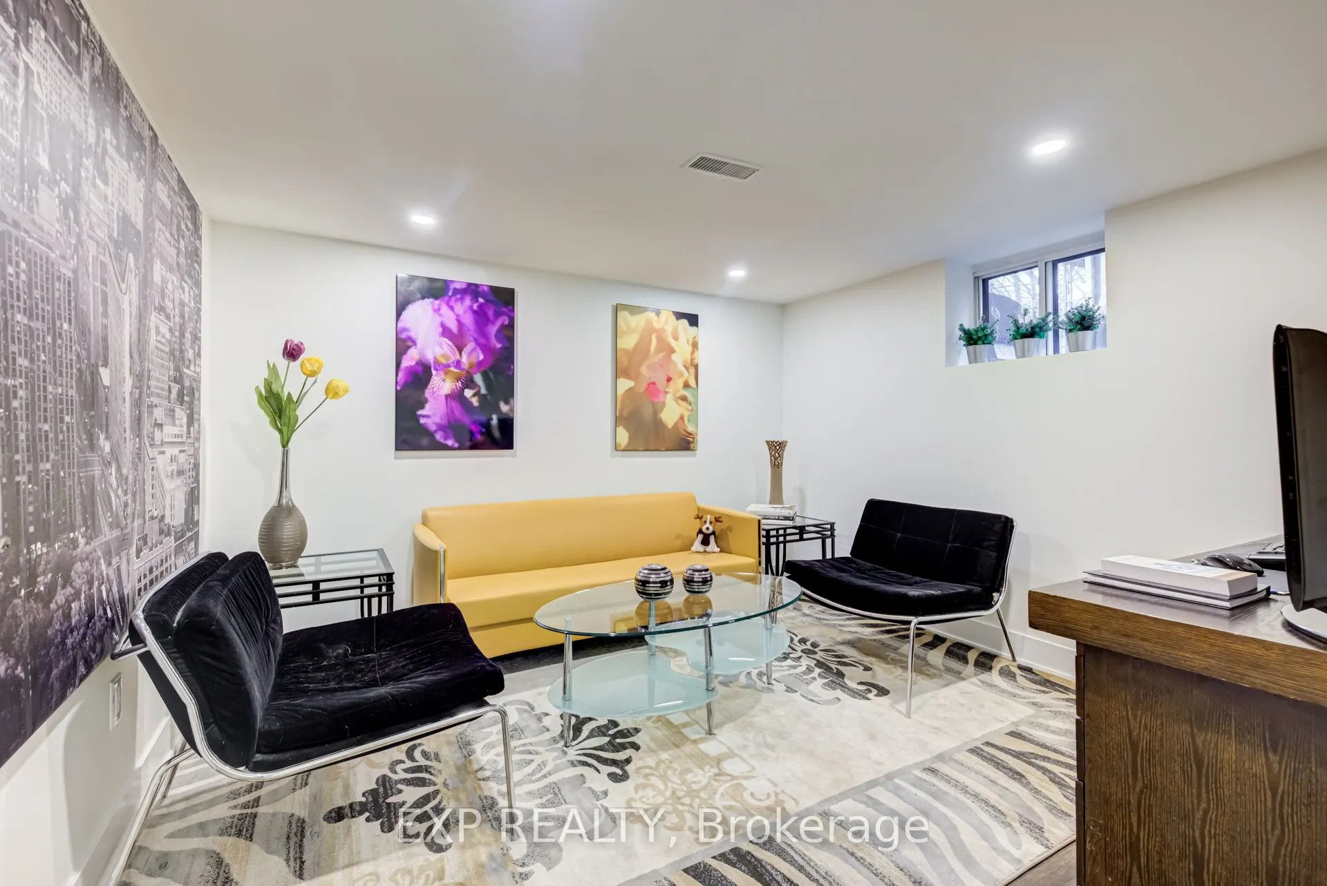 19 Albani Street