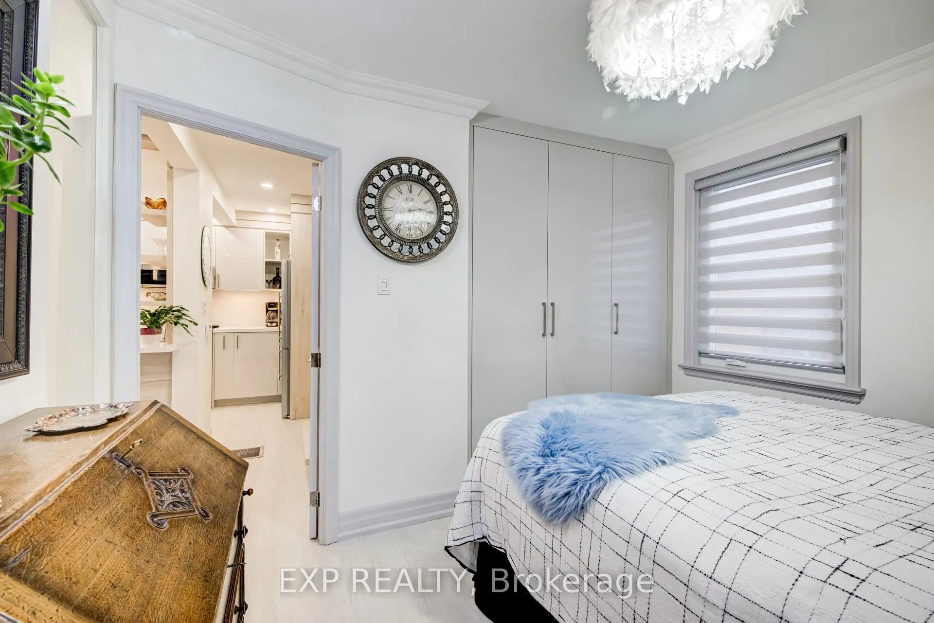 19 Albani Street
