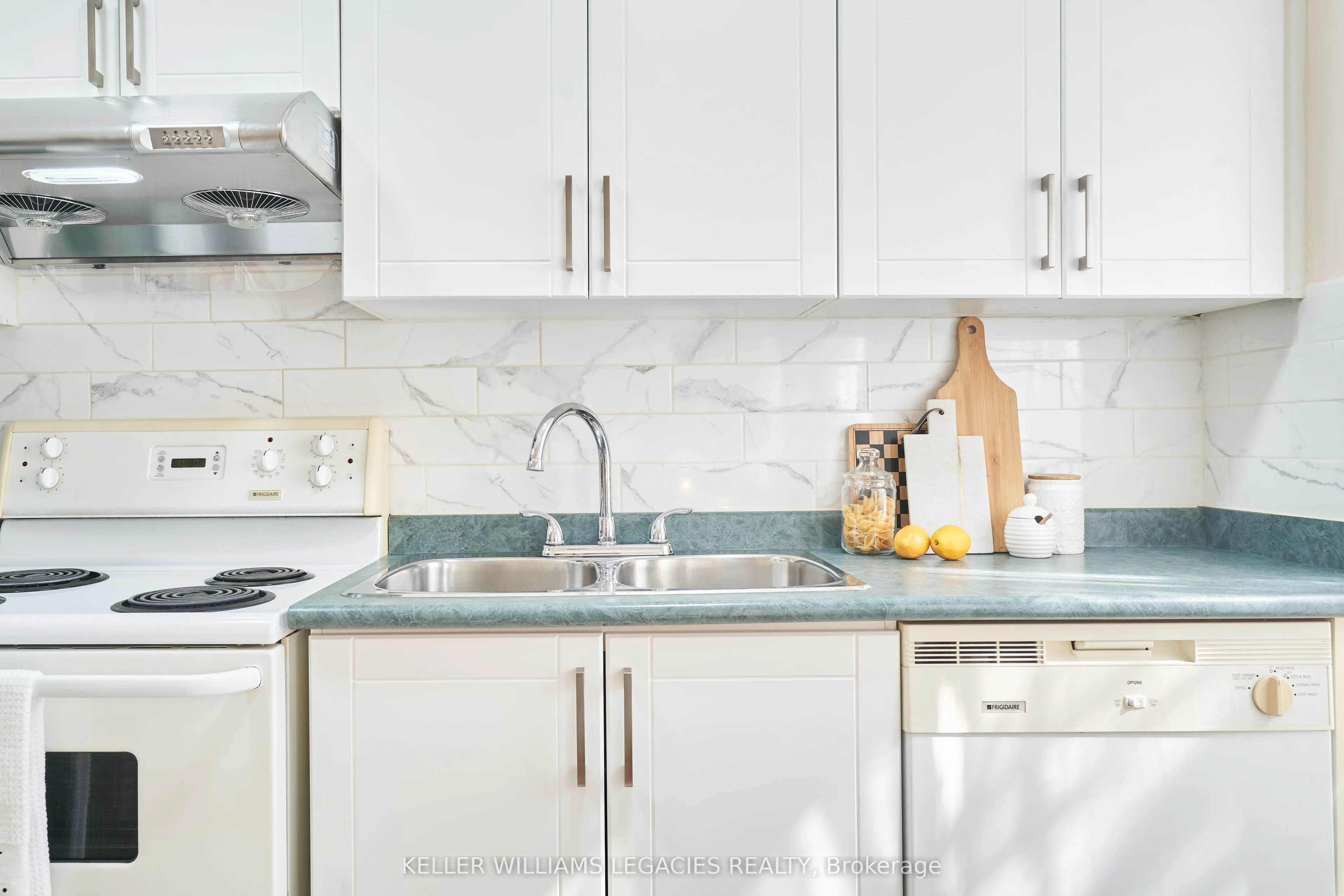 2874 Keele Street, #205