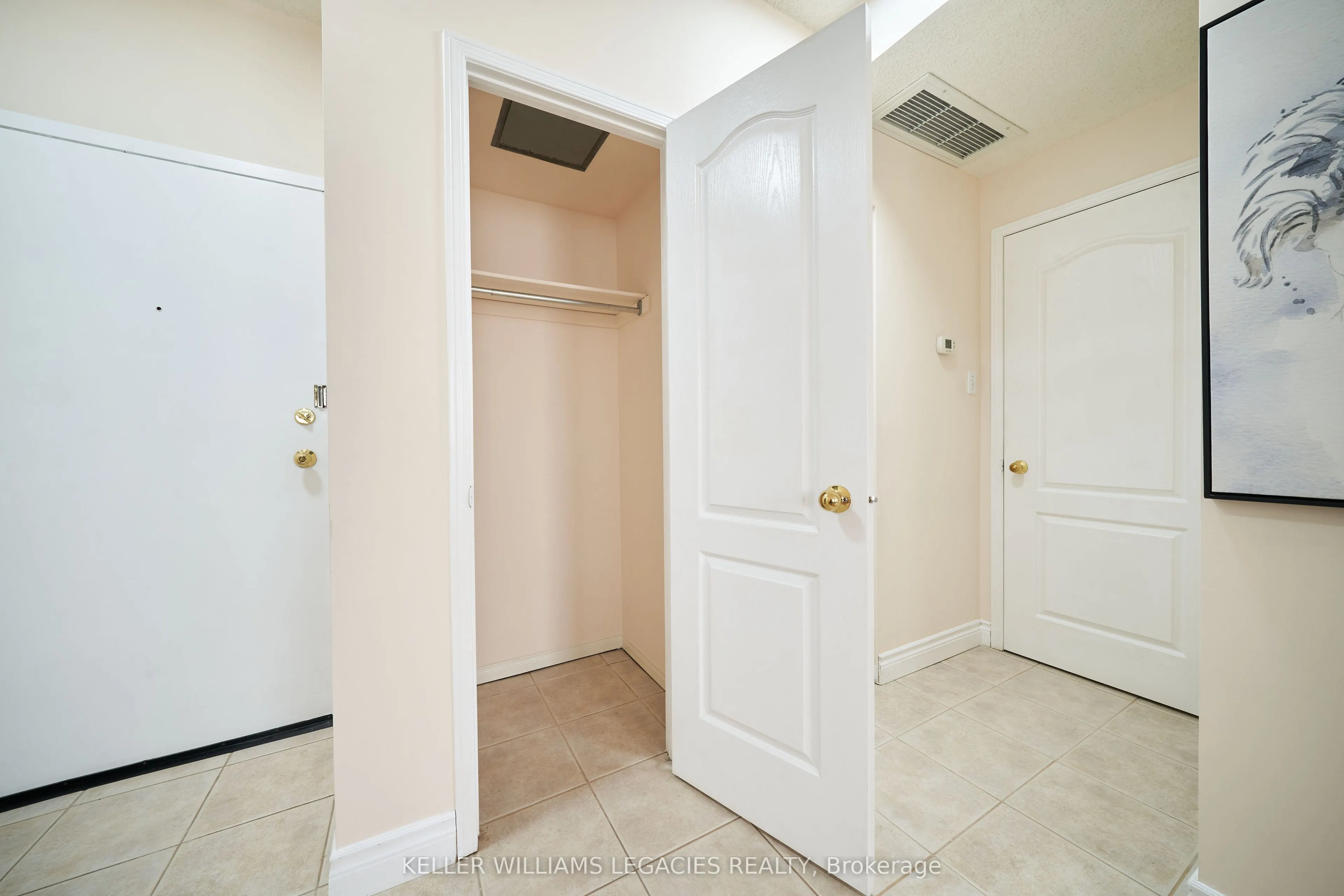 2874 Keele Street, #205
