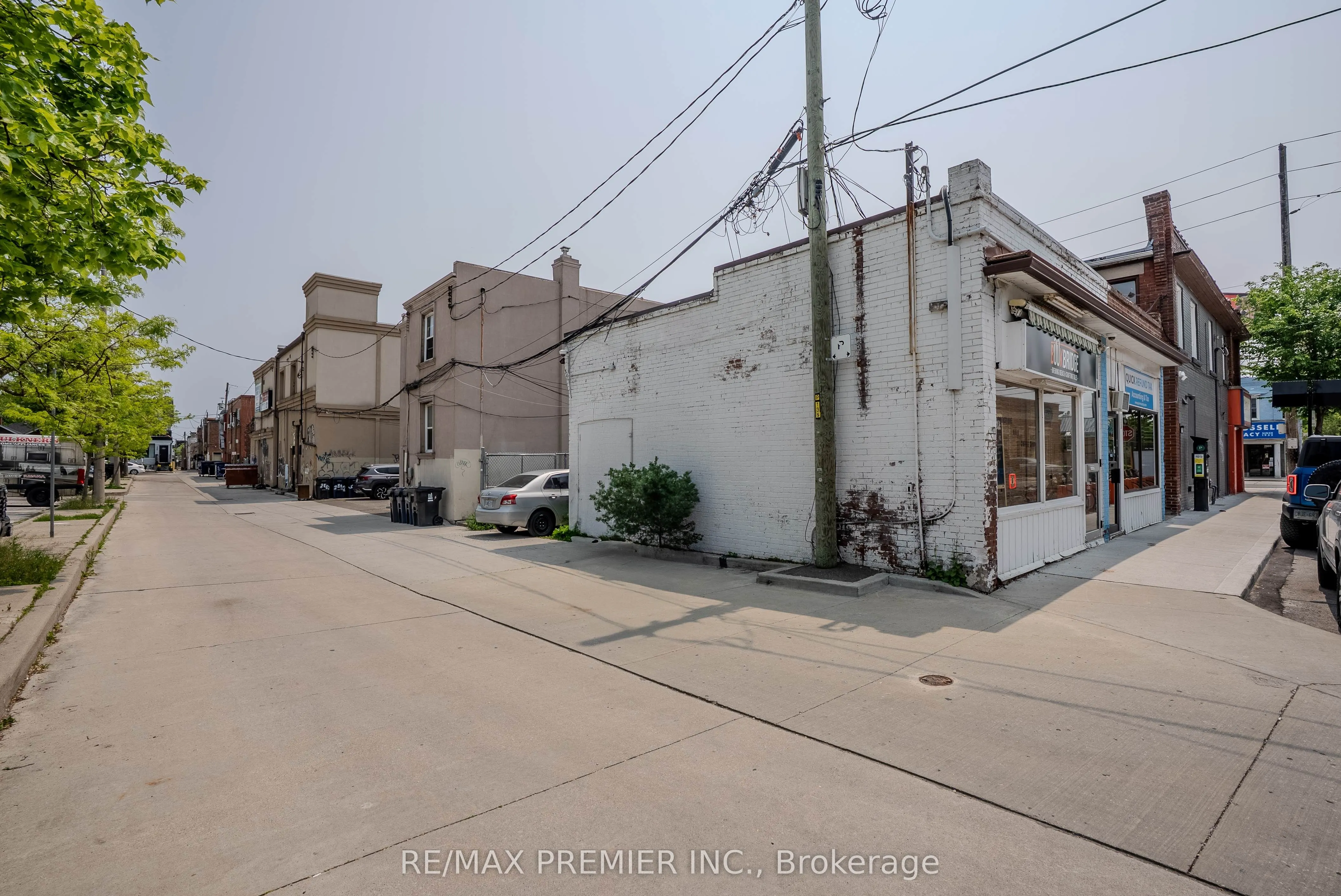 2898 Lake Shore Boulevard W