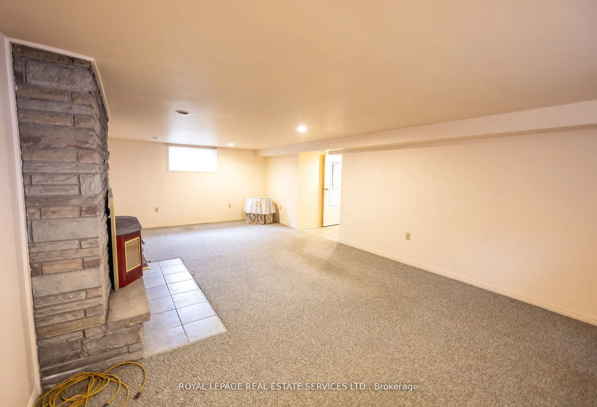 1361 Kenmuir Avenue