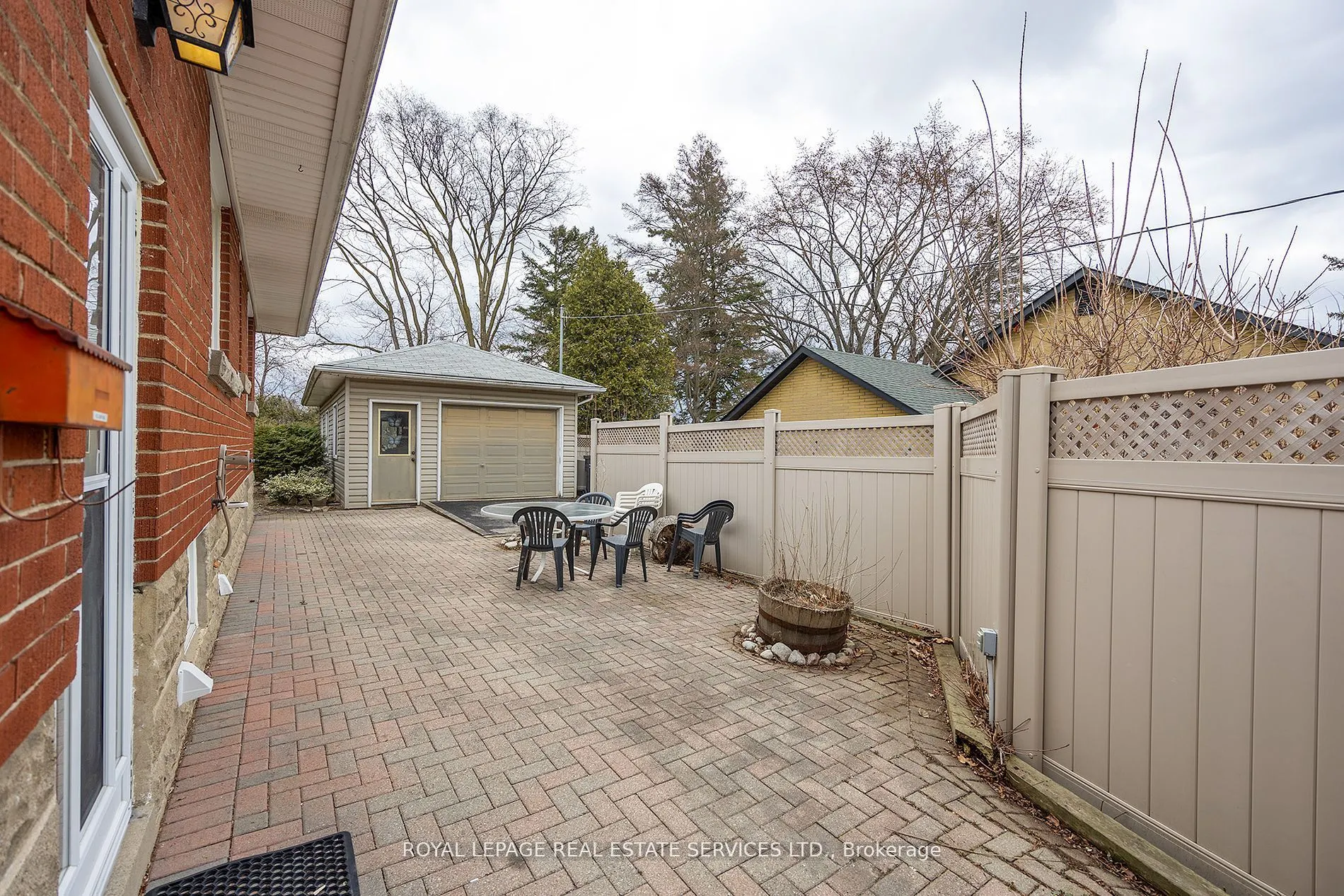 1361 Kenmuir Avenue