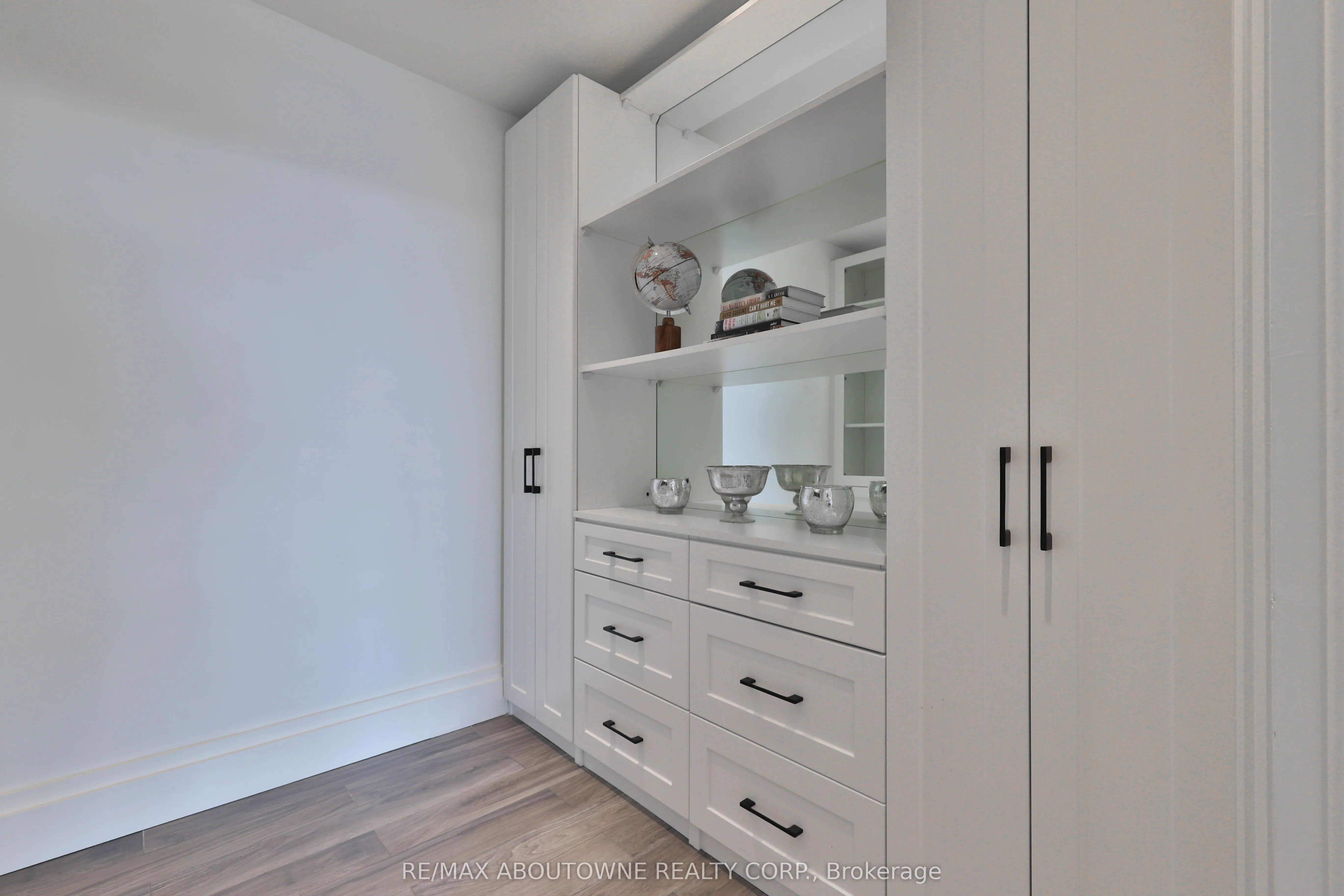 415 Locust Street, #1103