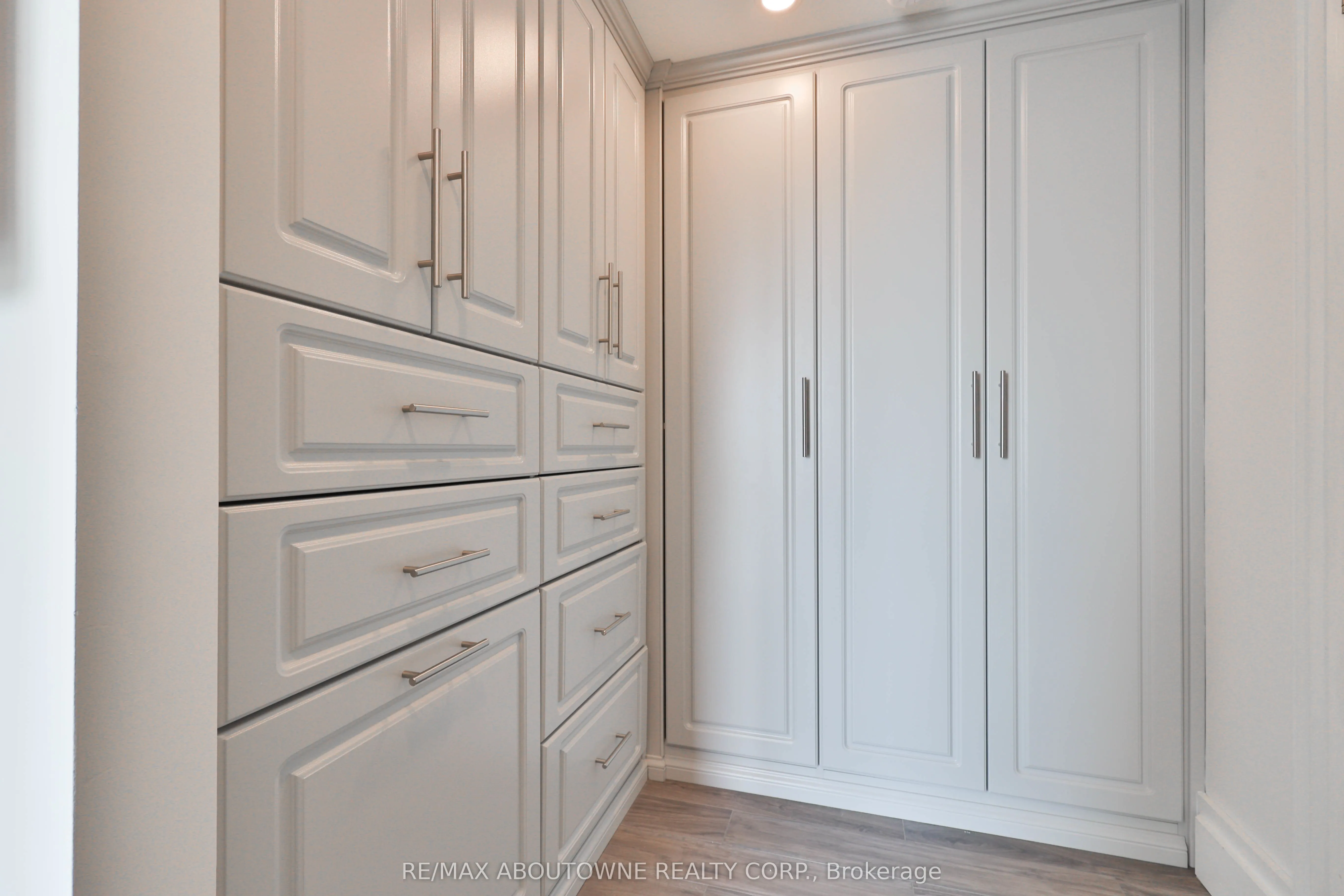 415 Locust Street, #1103