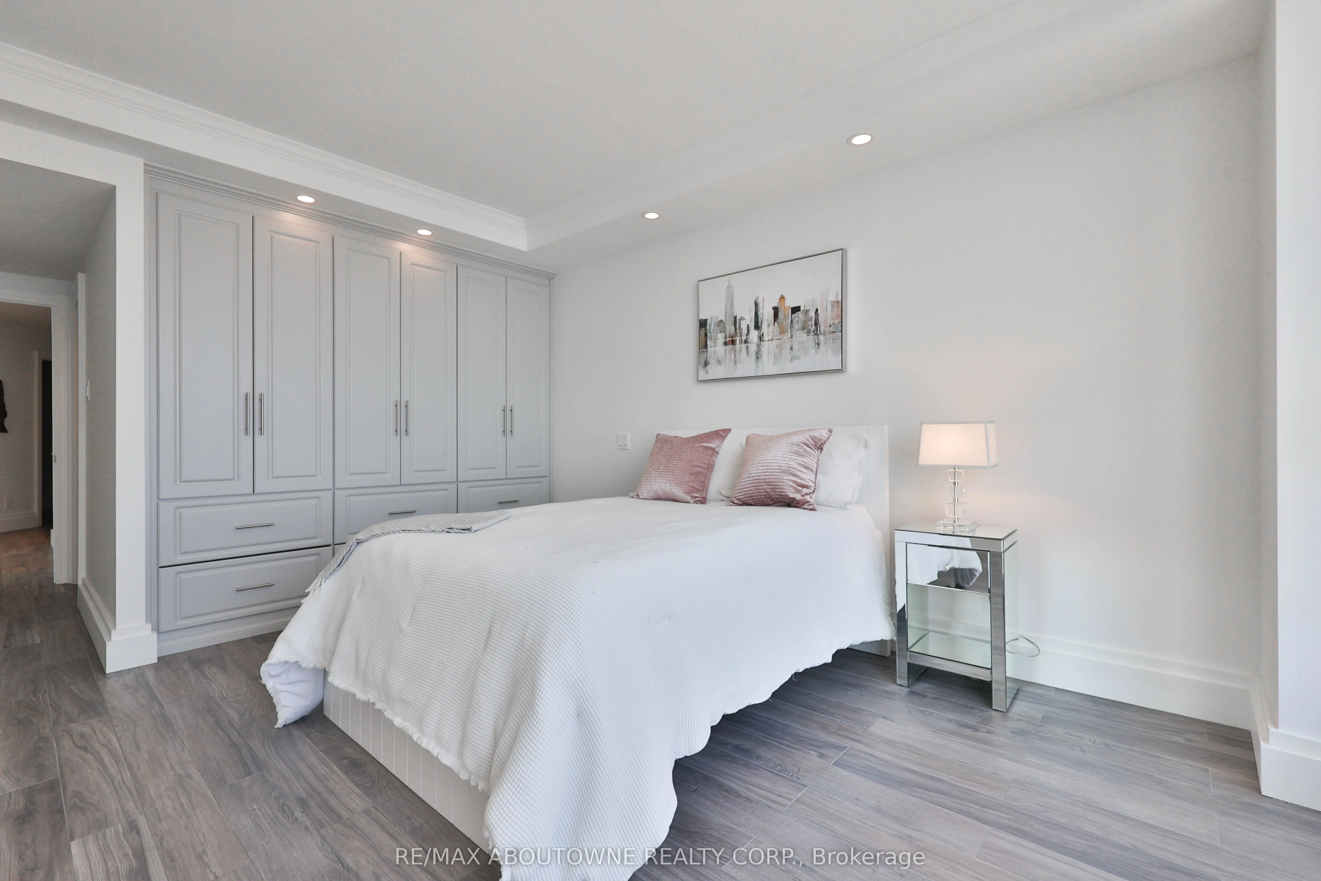 415 Locust Street, #1103