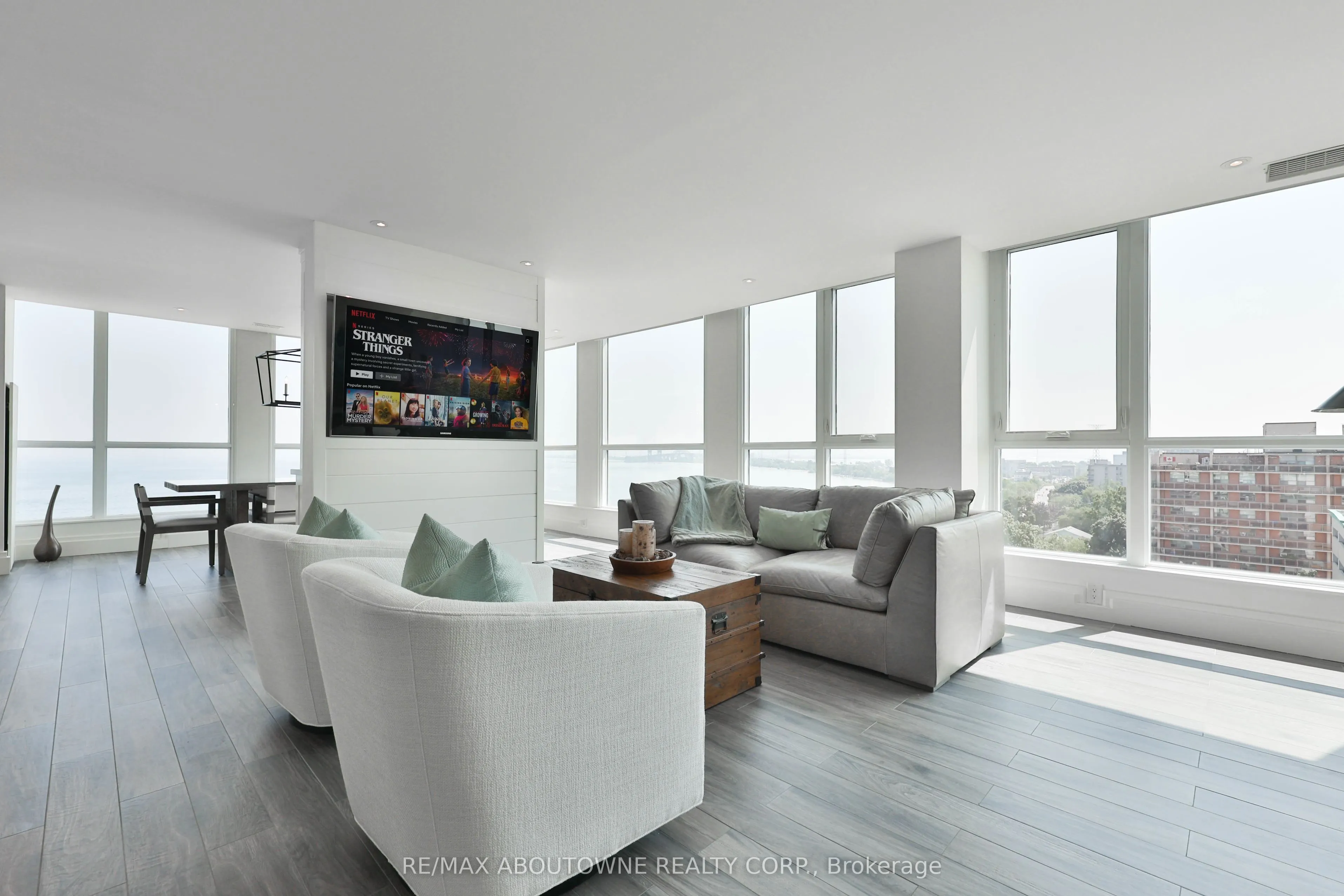 415 Locust Street, #1103