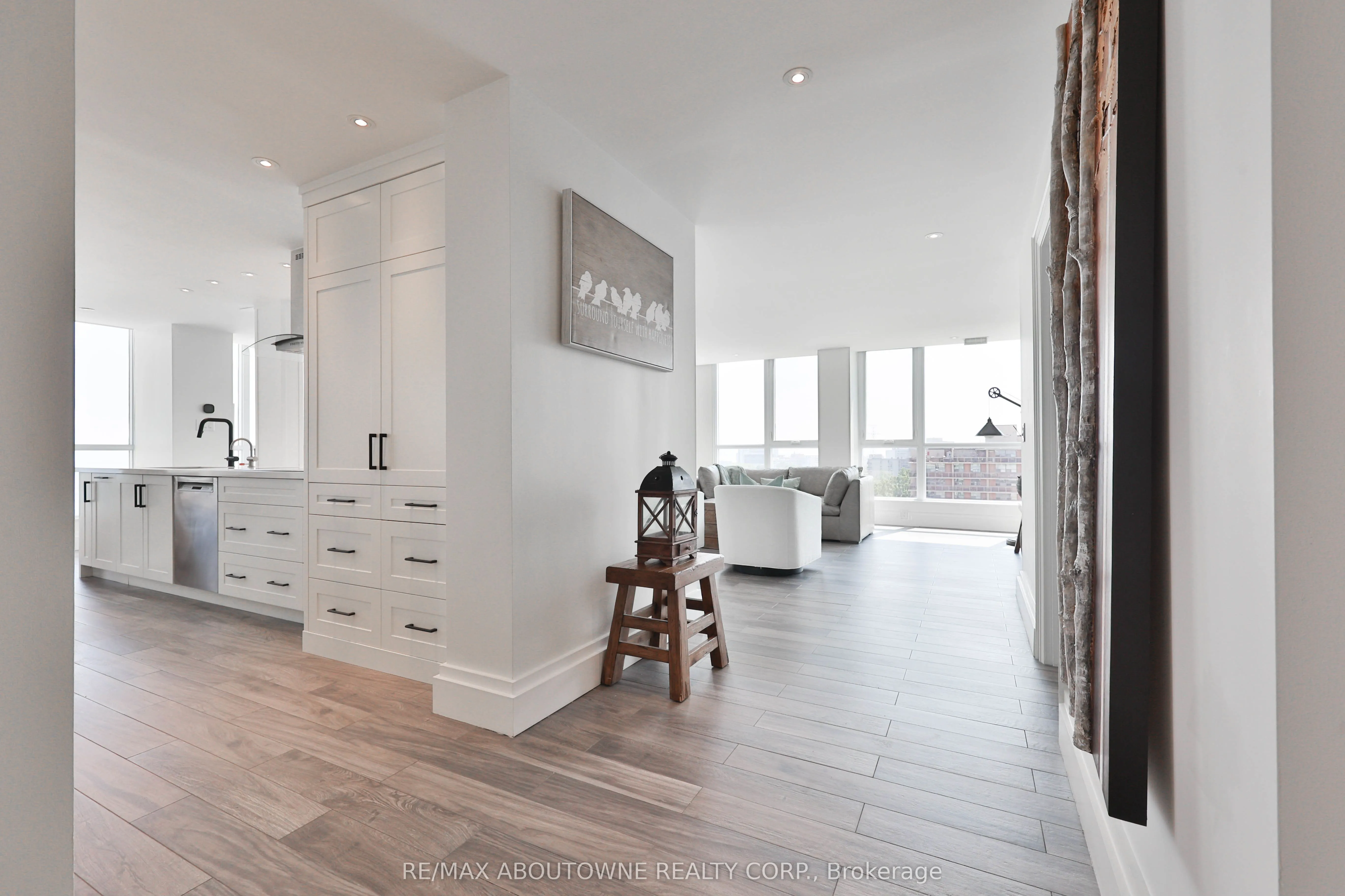 415 Locust Street, #1103