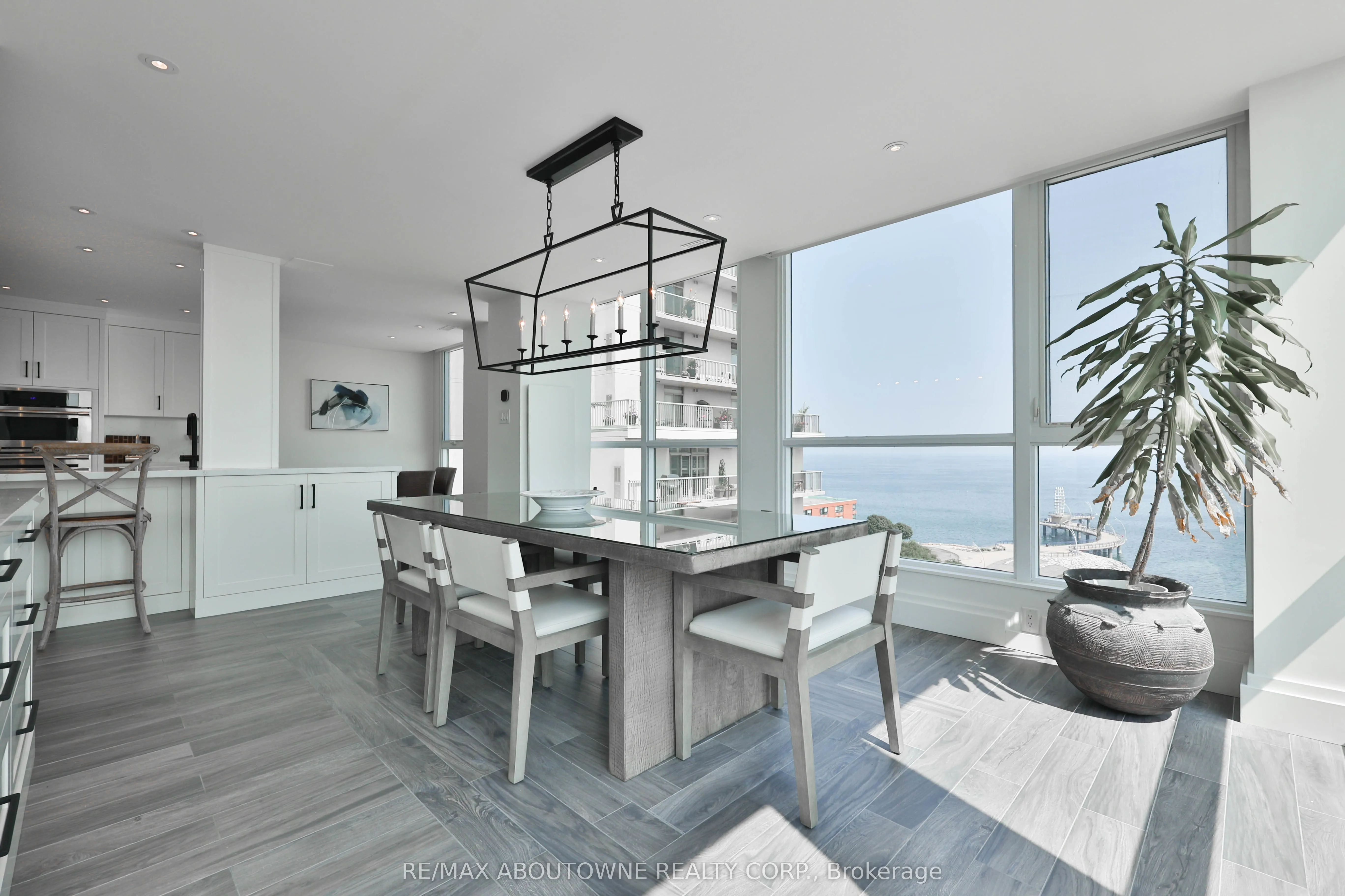 415 Locust Street, #1103
