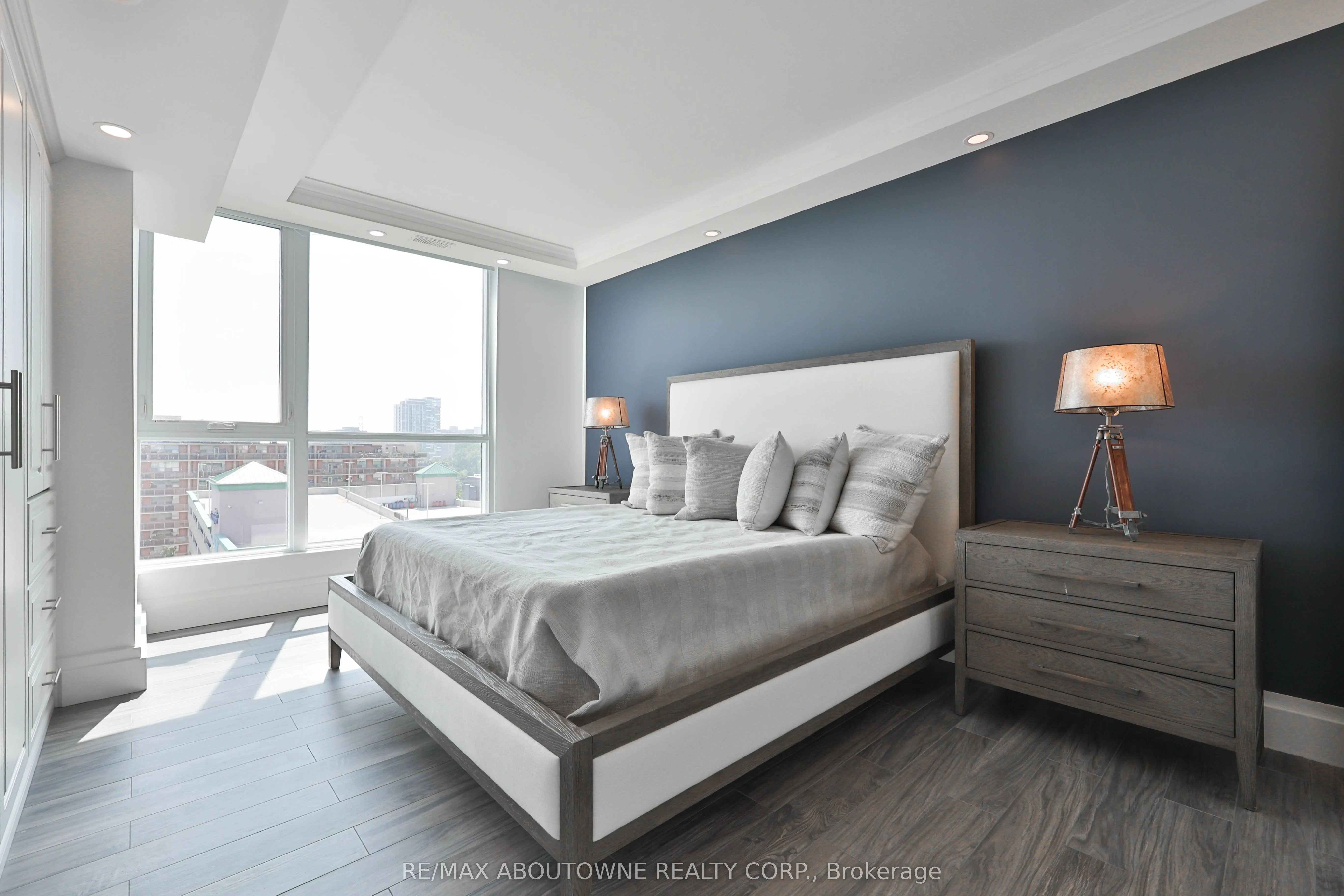 415 Locust Street, #1103