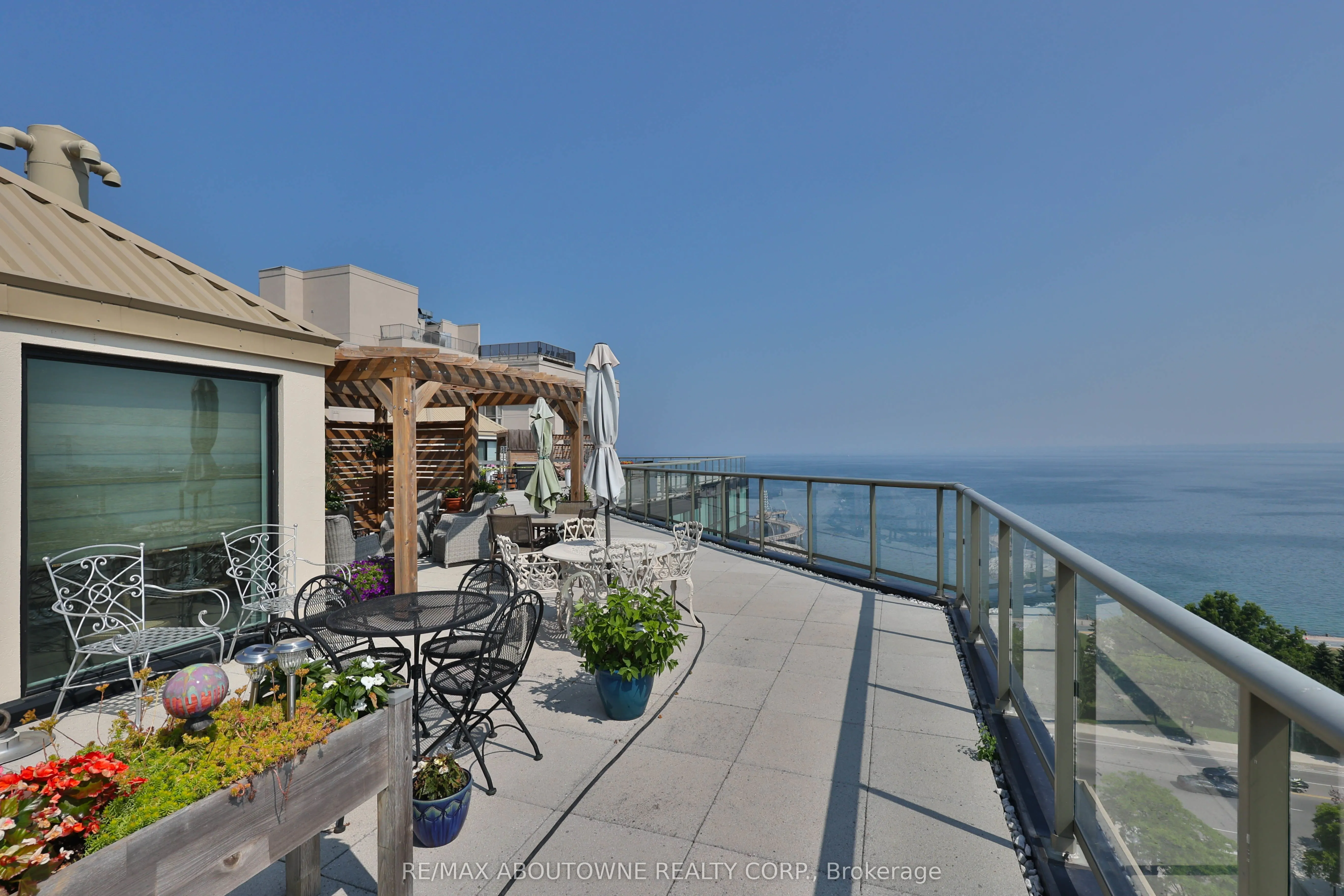415 Locust Street, #1103