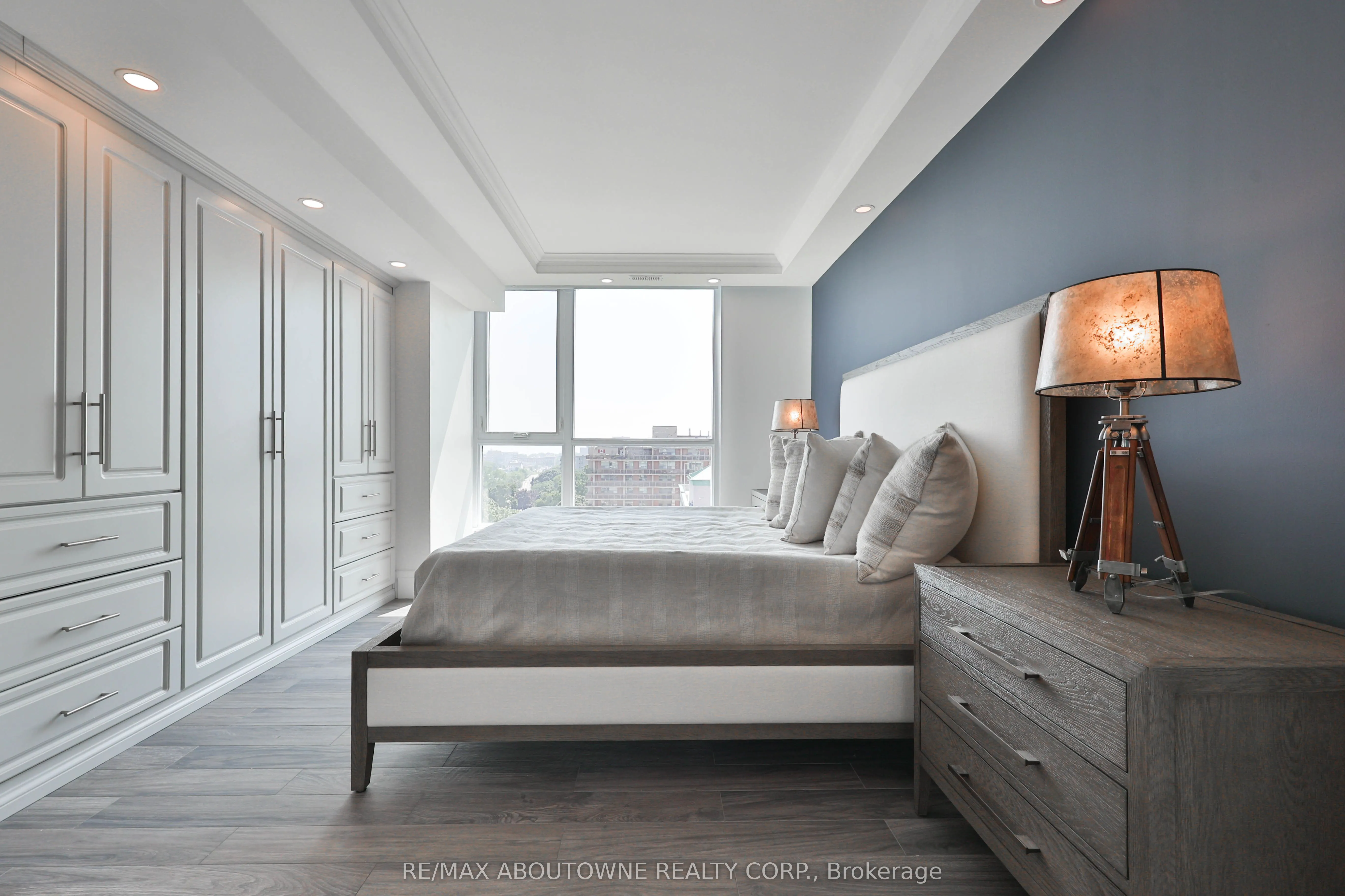 415 Locust Street, #1103