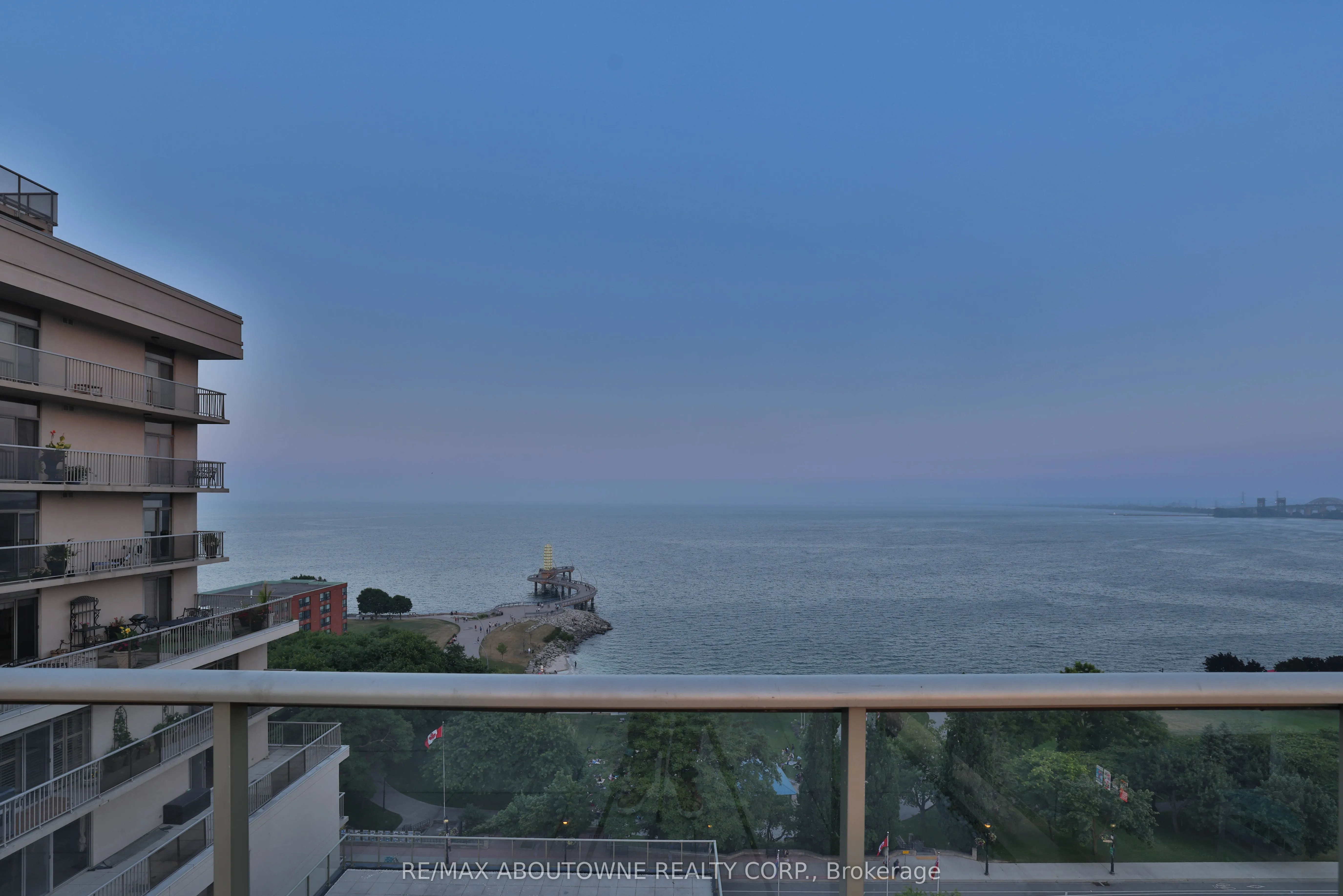 415 Locust Street, #1103