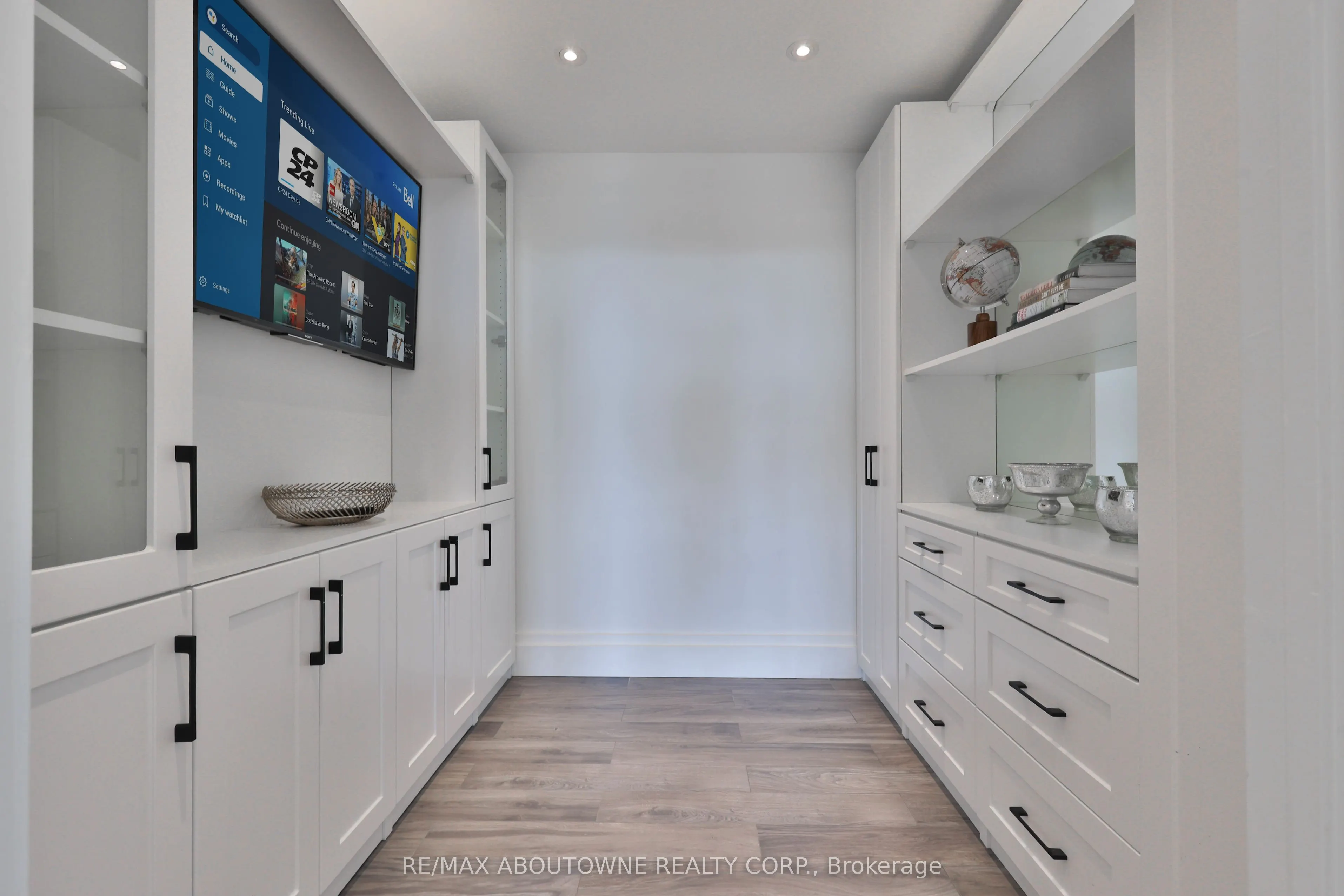 415 Locust Street, #1103