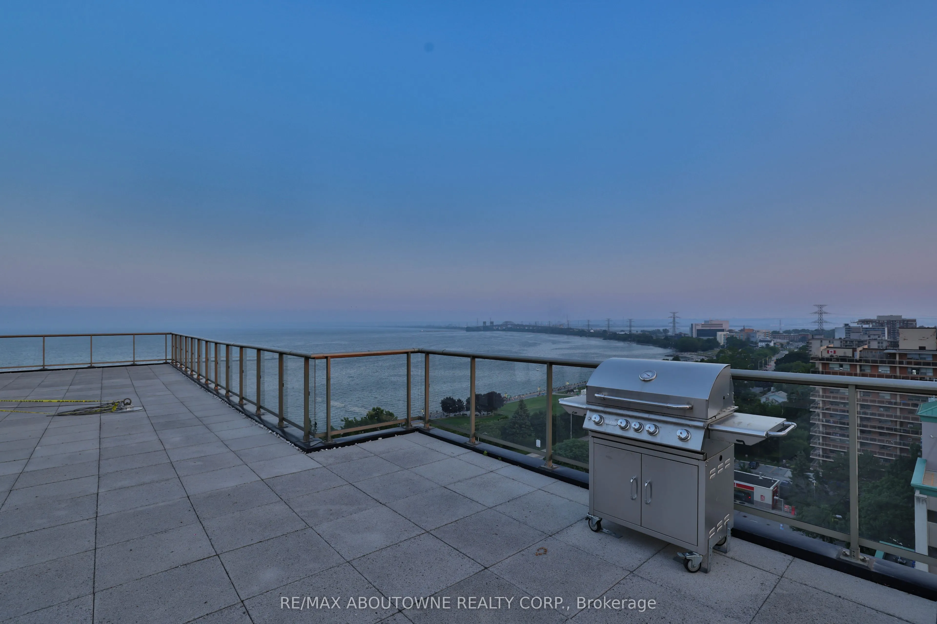 415 Locust Street, #1103