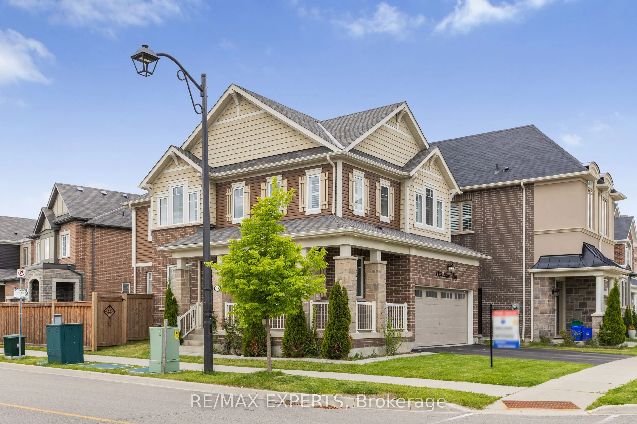 1374 Rose Way