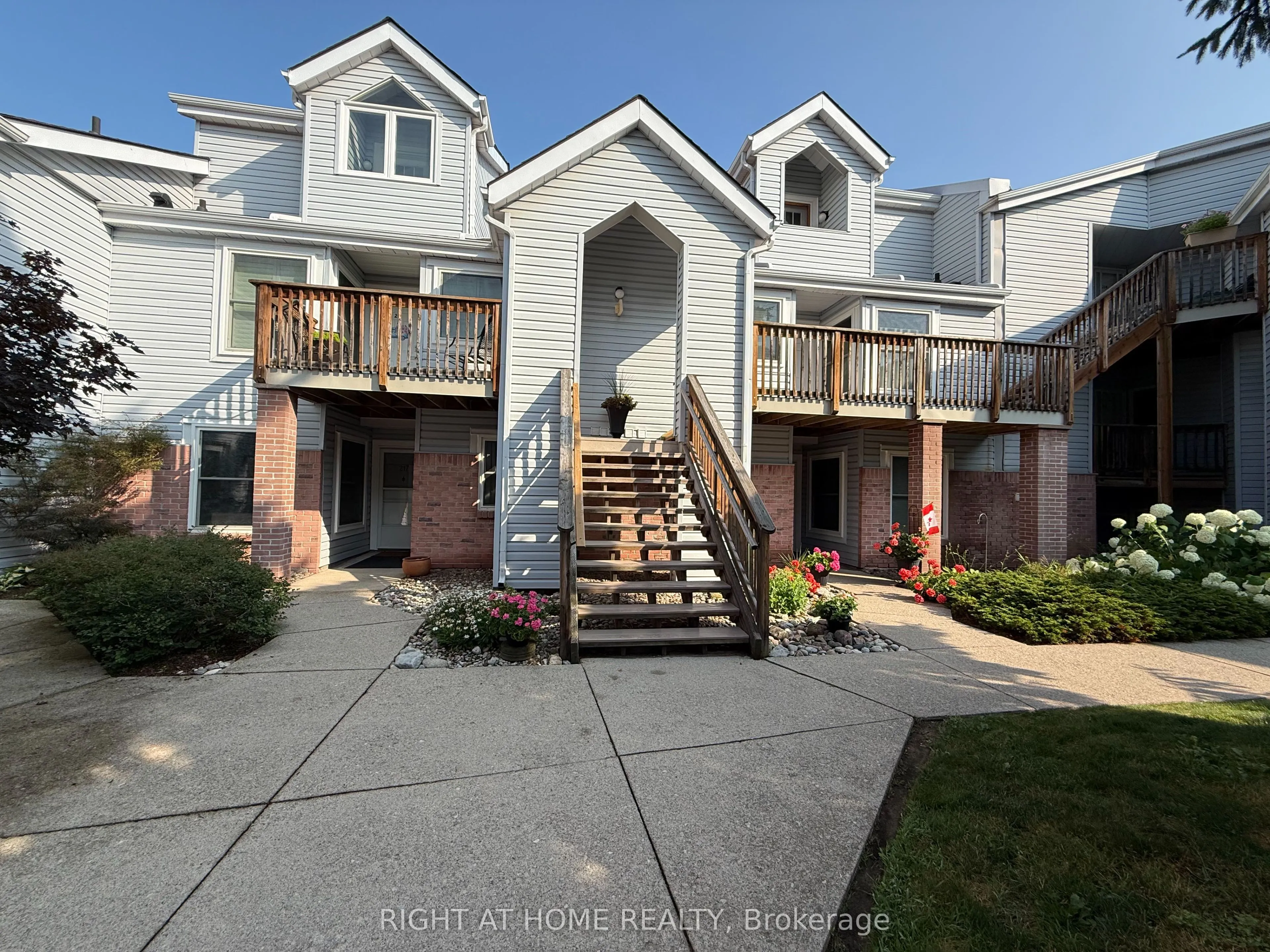 1220 Thorpe Road, #214