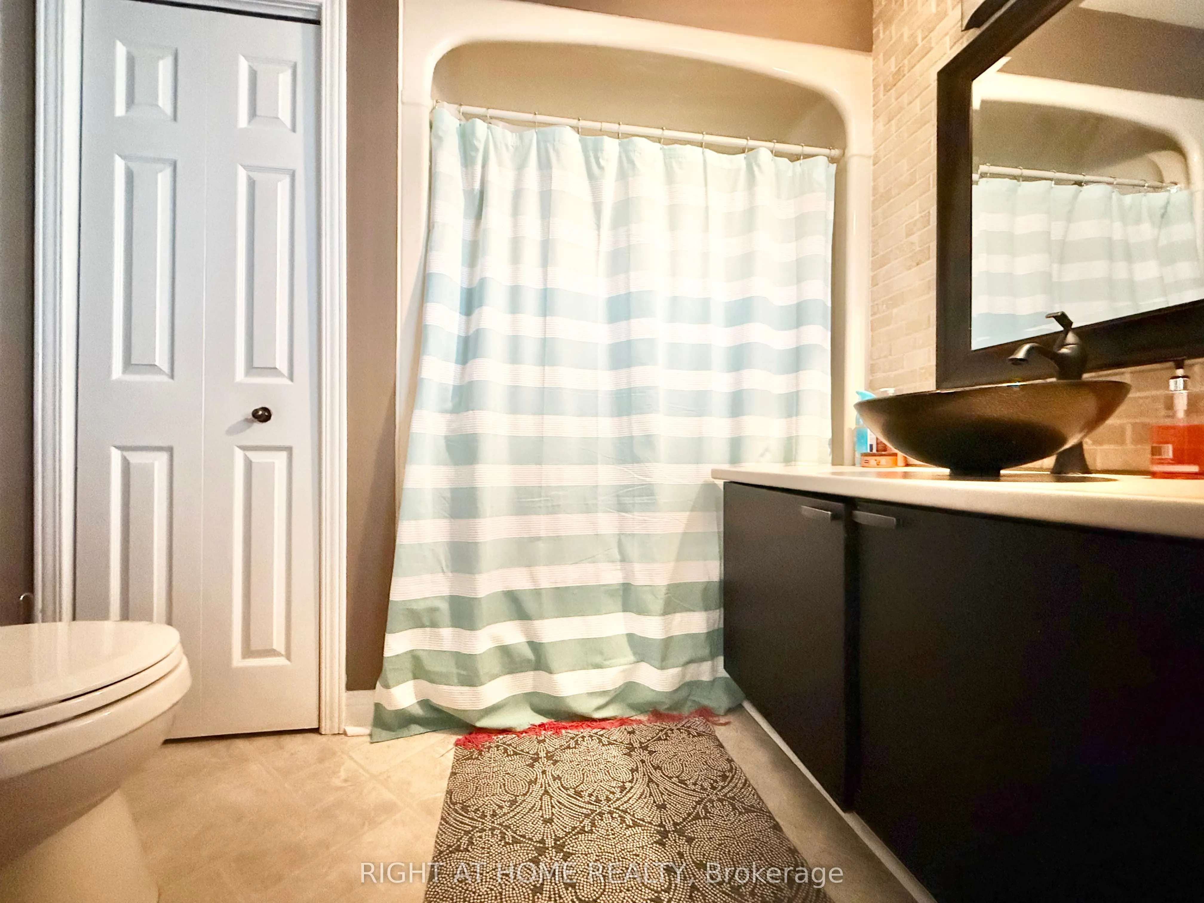 1220 Thorpe Road, #214