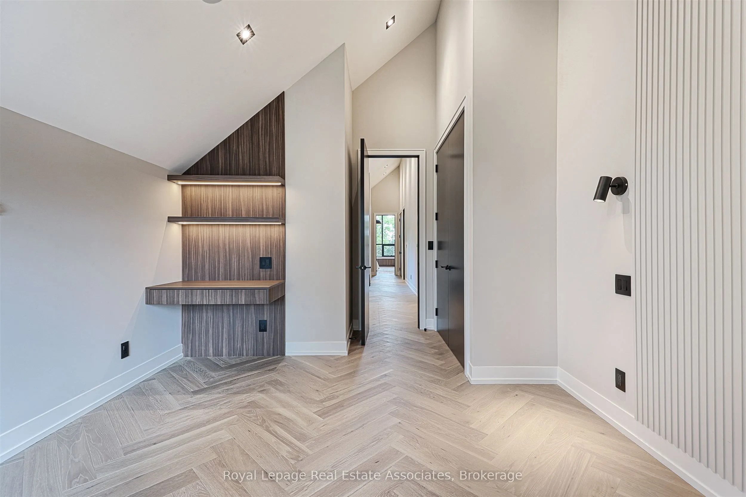 700 Montbeck Crescent