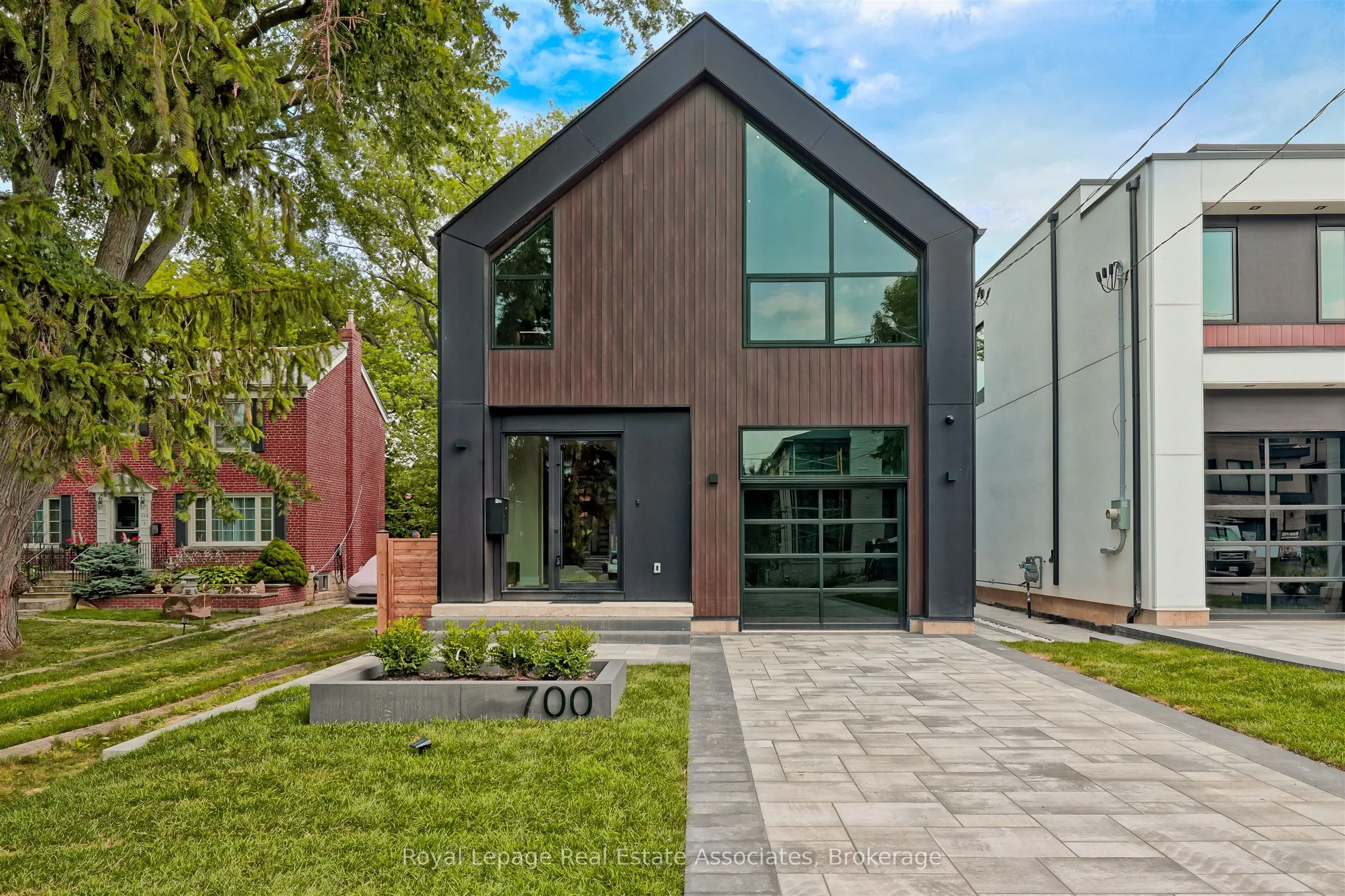 700 Montbeck Crescent