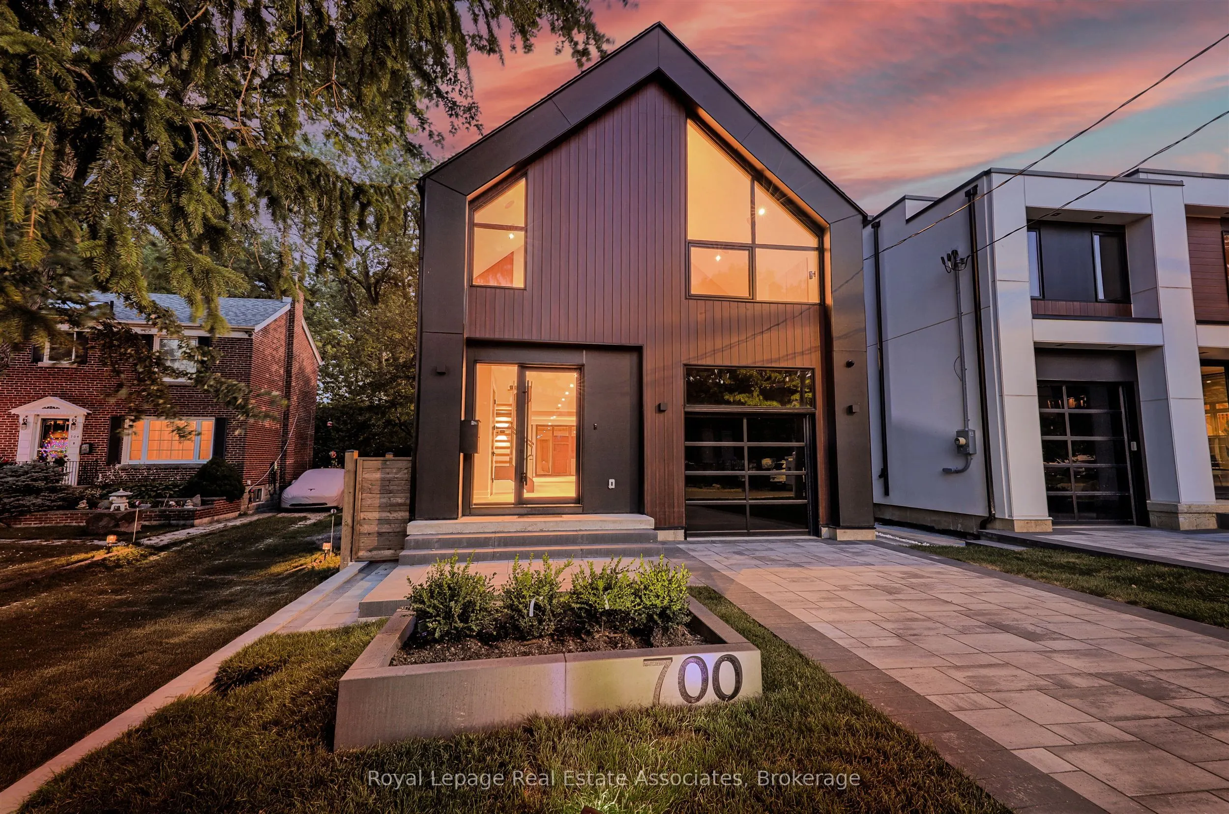 700 Montbeck Crescent