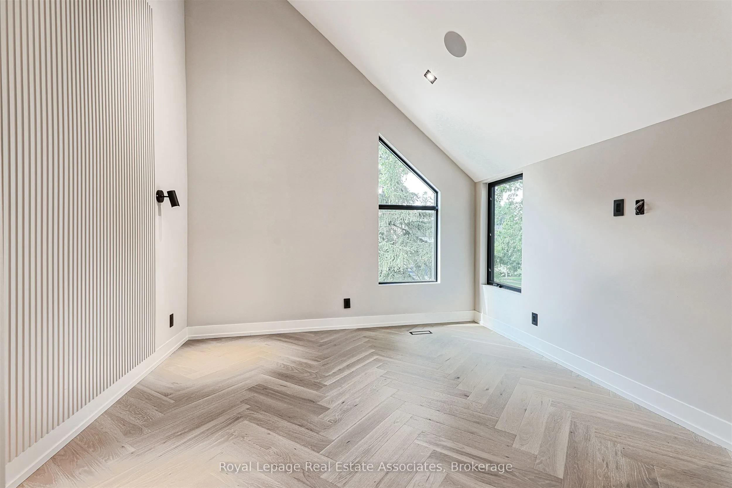 700 Montbeck Crescent