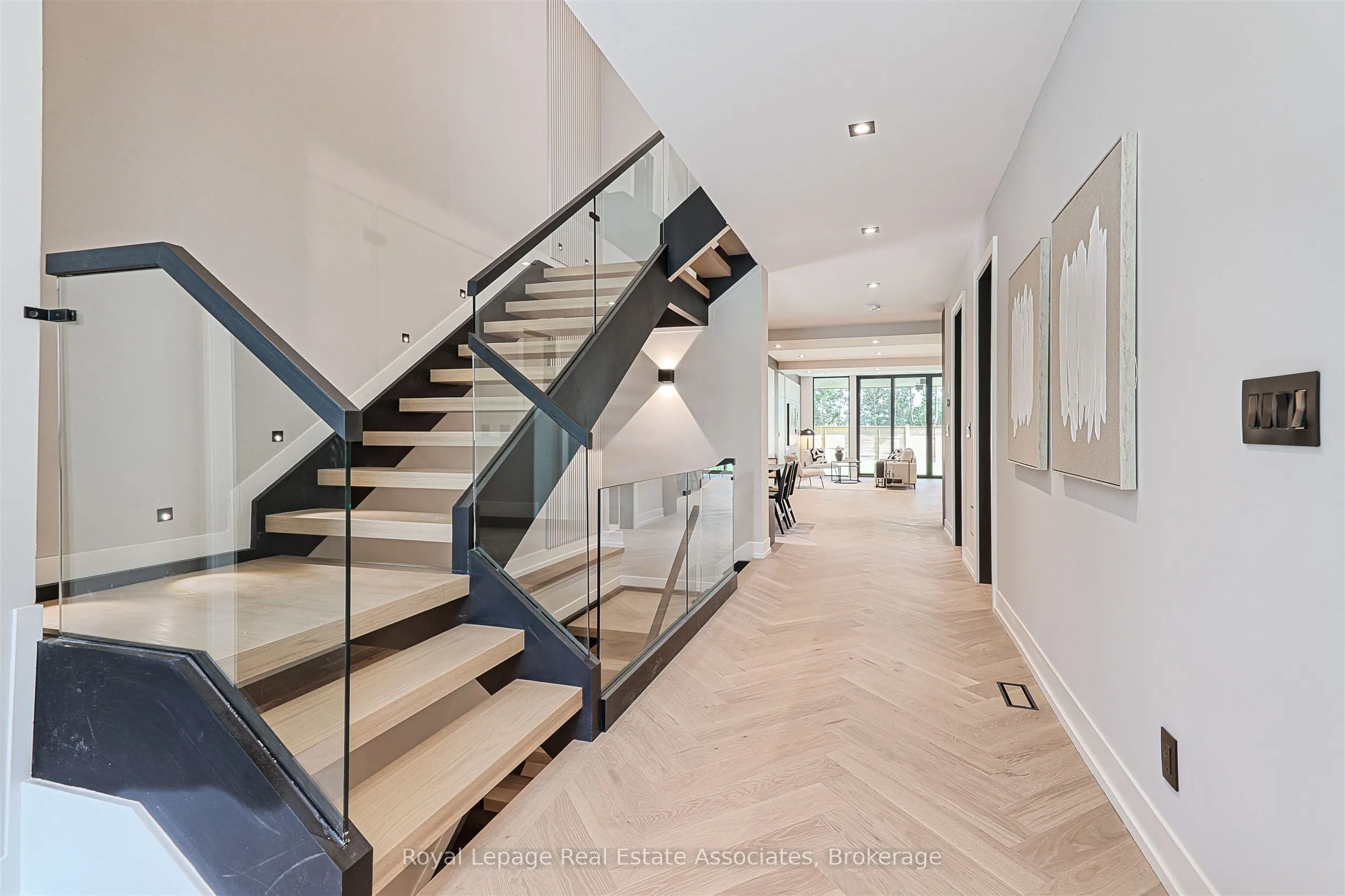 700 Montbeck Crescent
