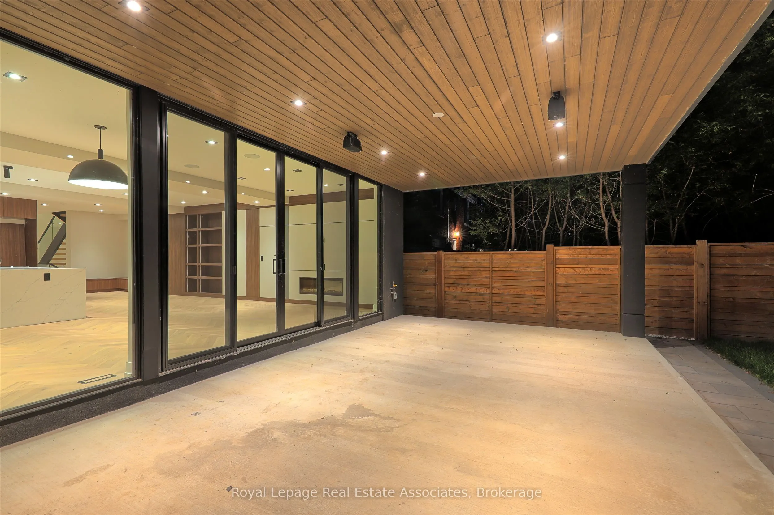 700 Montbeck Crescent