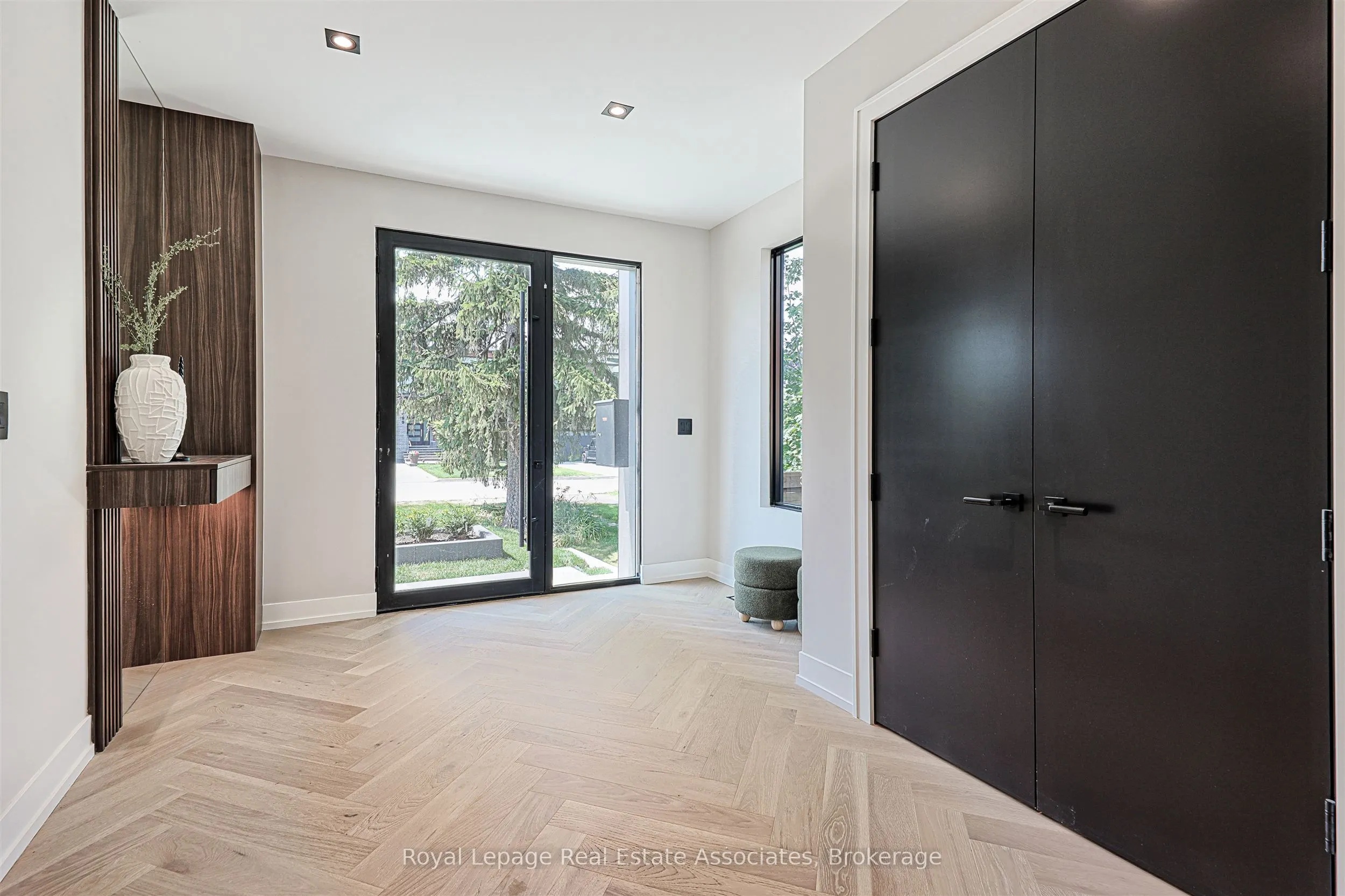 700 Montbeck Crescent