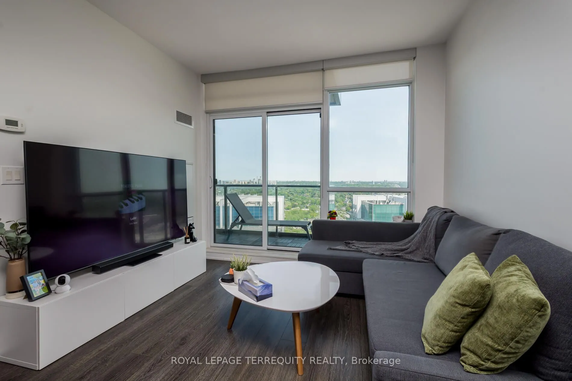 36 Park Lawn Road, #3306