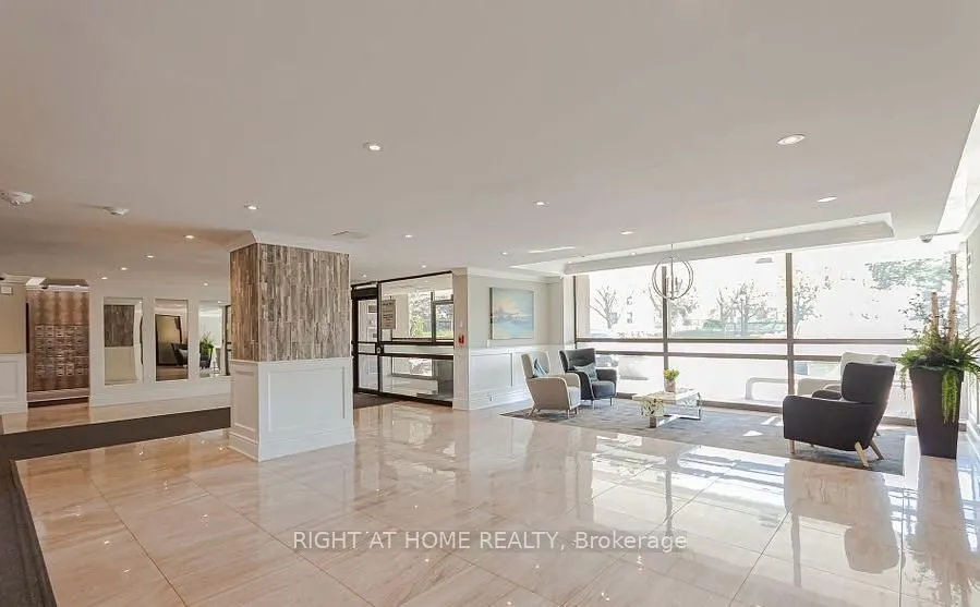 475 The West Mall, #1404
