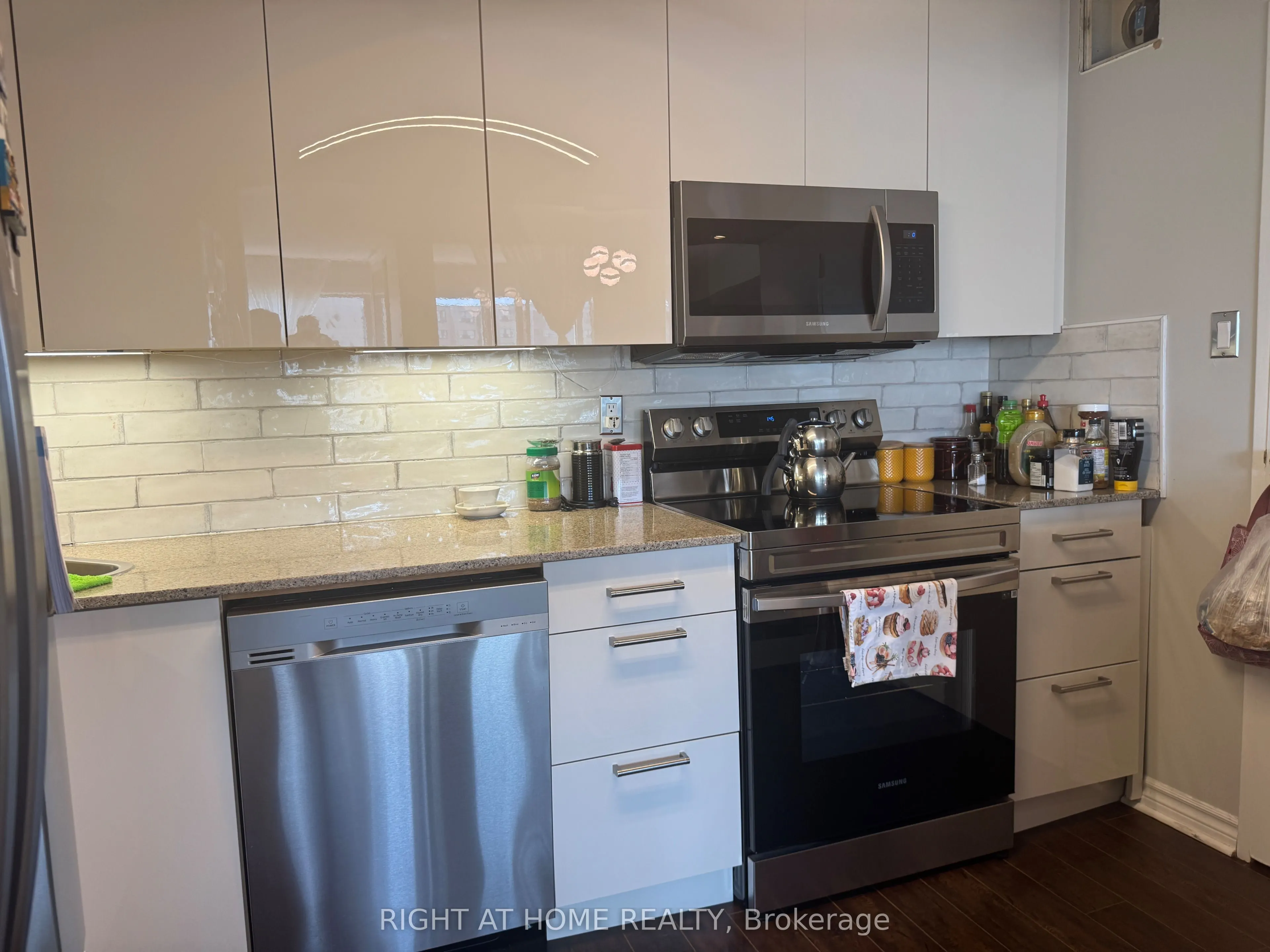 475 The West Mall, #1404