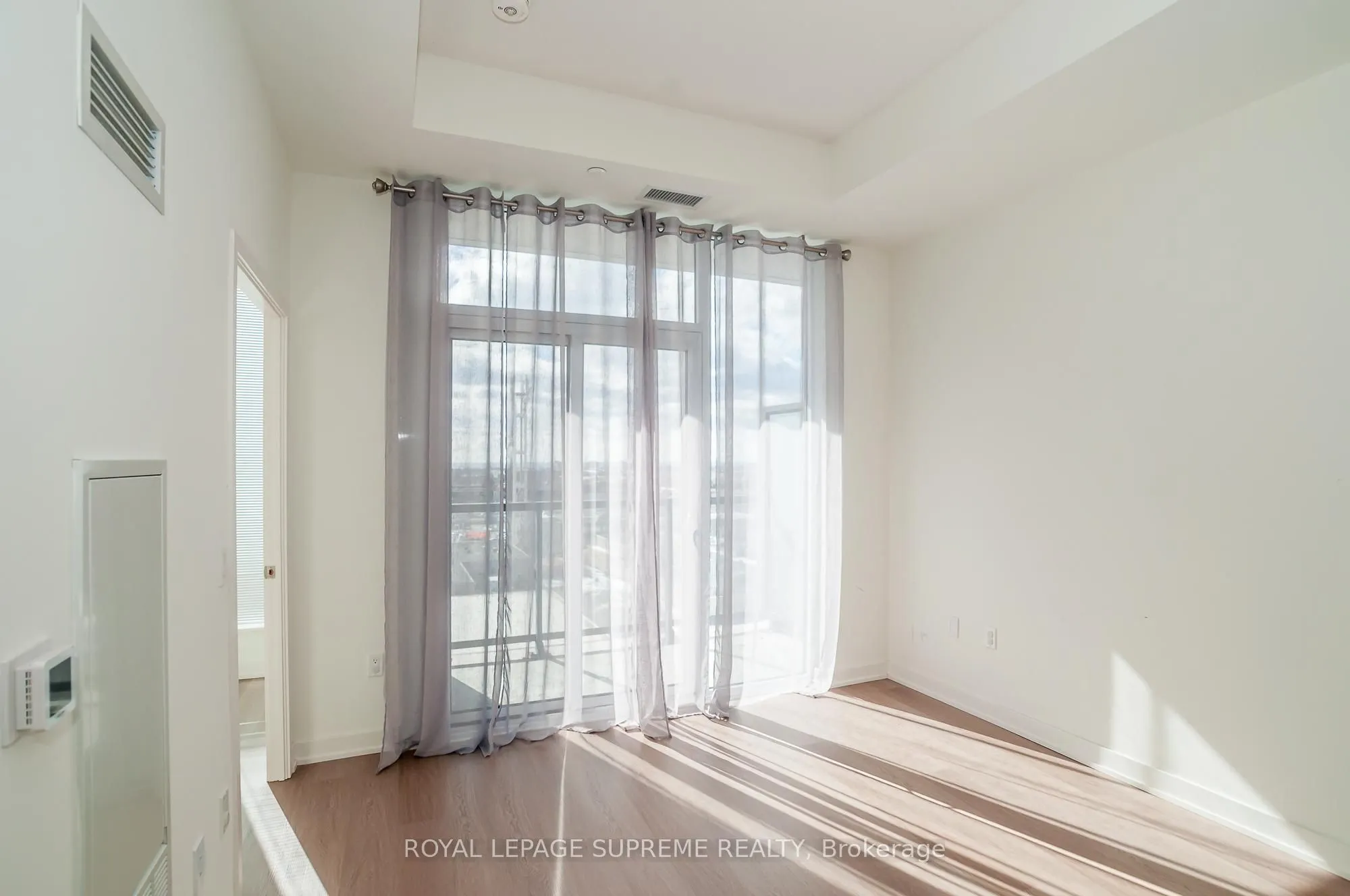 859 The Queensway, #811