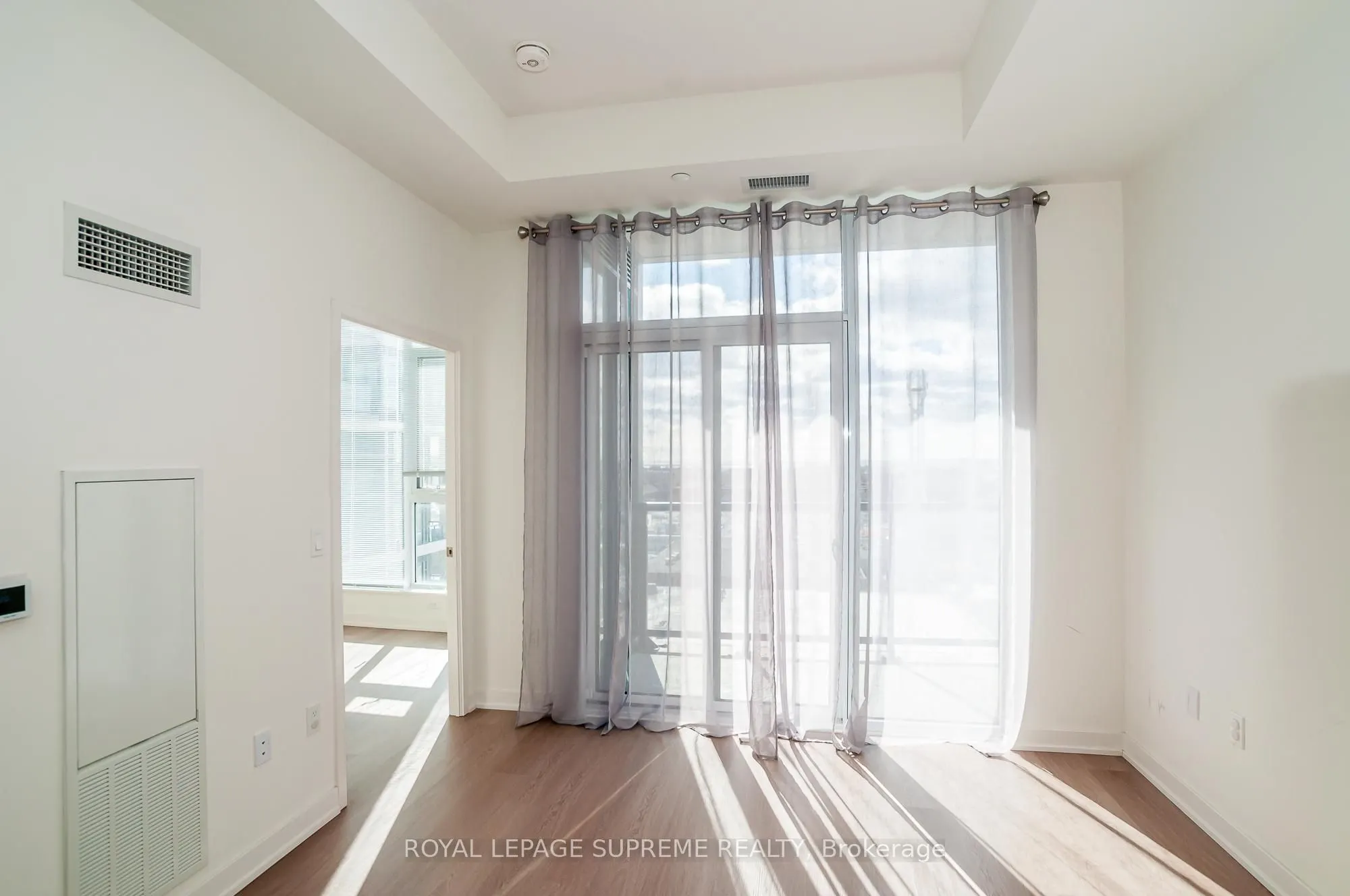859 The Queensway, #811