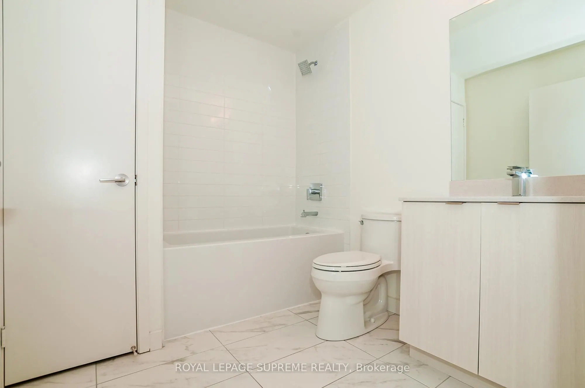 859 The Queensway, #811