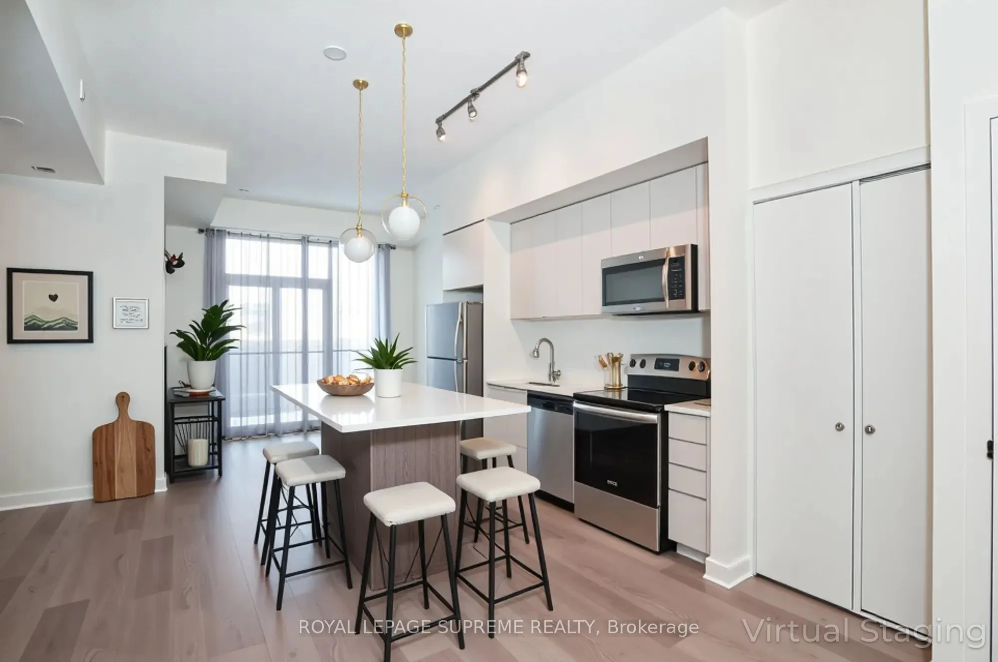 859 The Queensway, #811