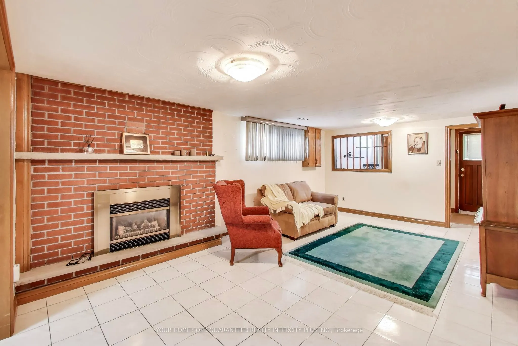 19 Hisey Crescent