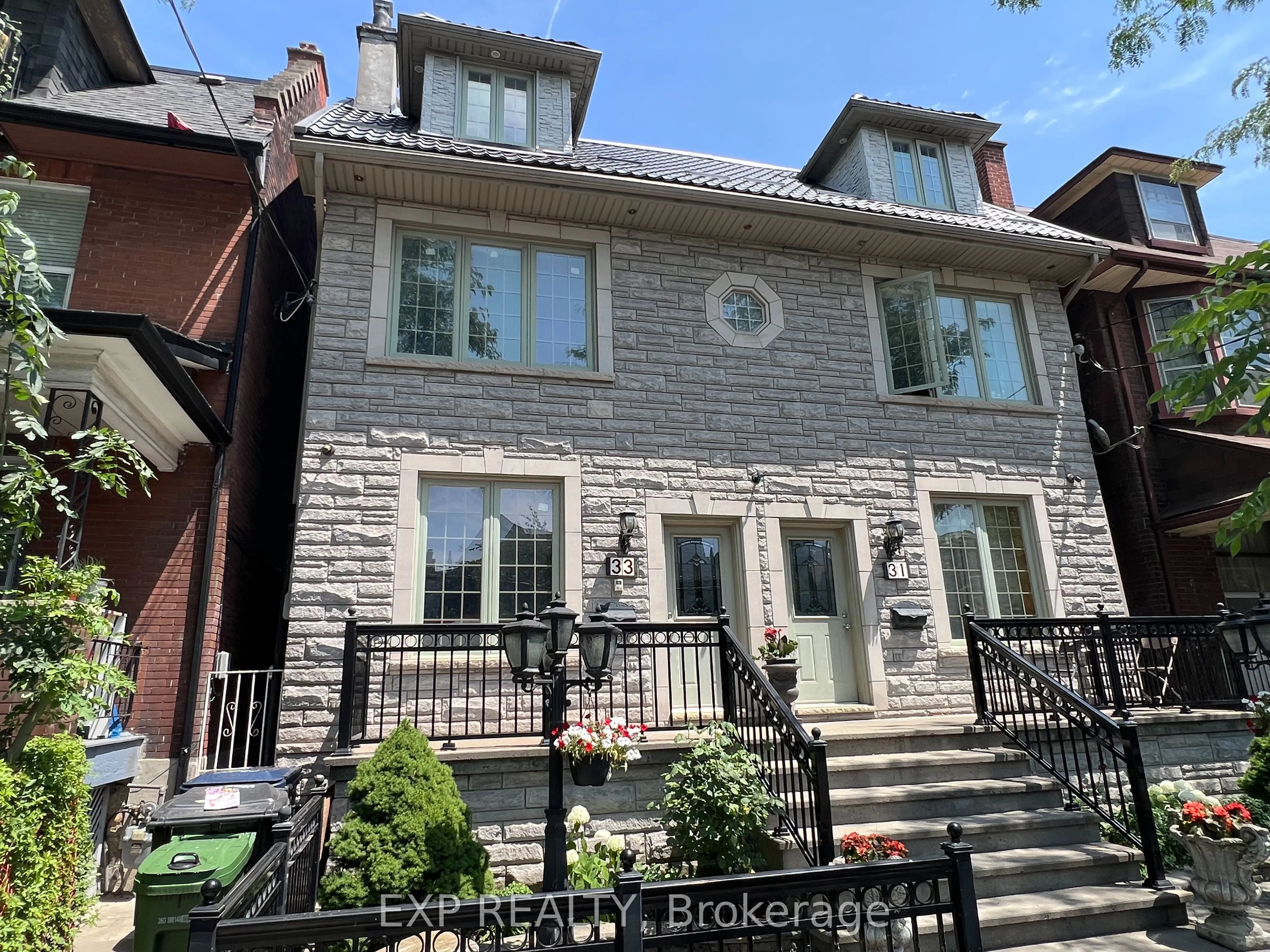 33 Lansdowne Avenue