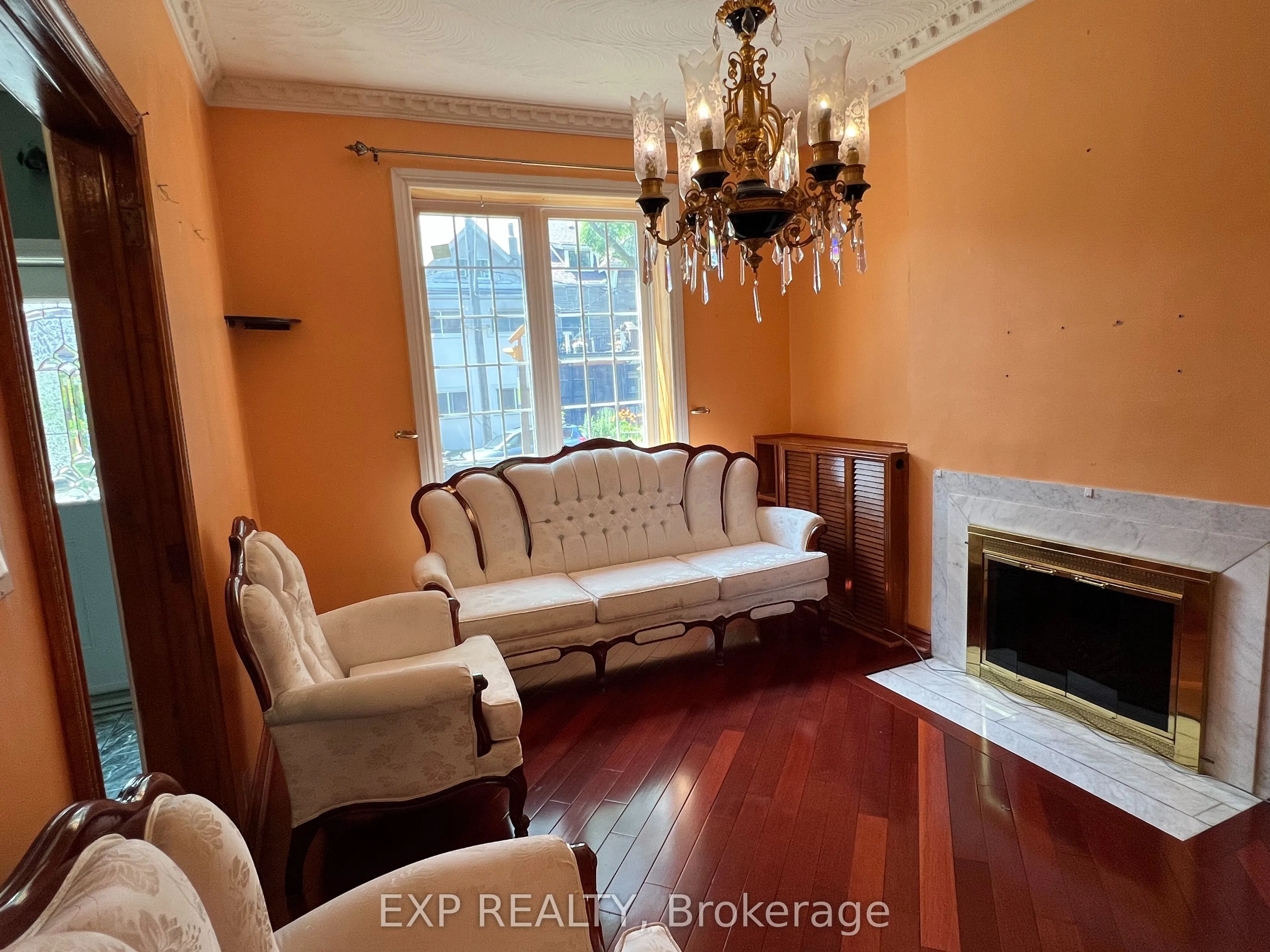33 Lansdowne Avenue