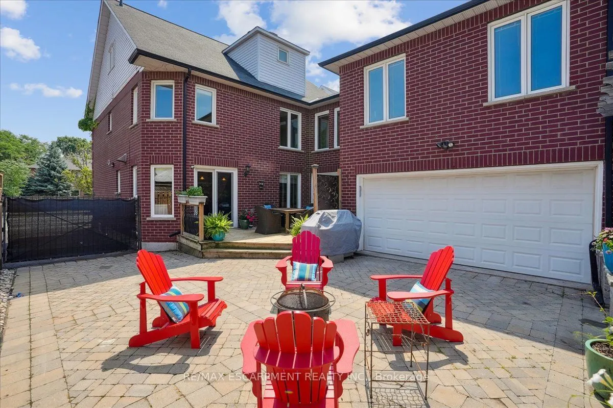 105 River Glen Boulevard