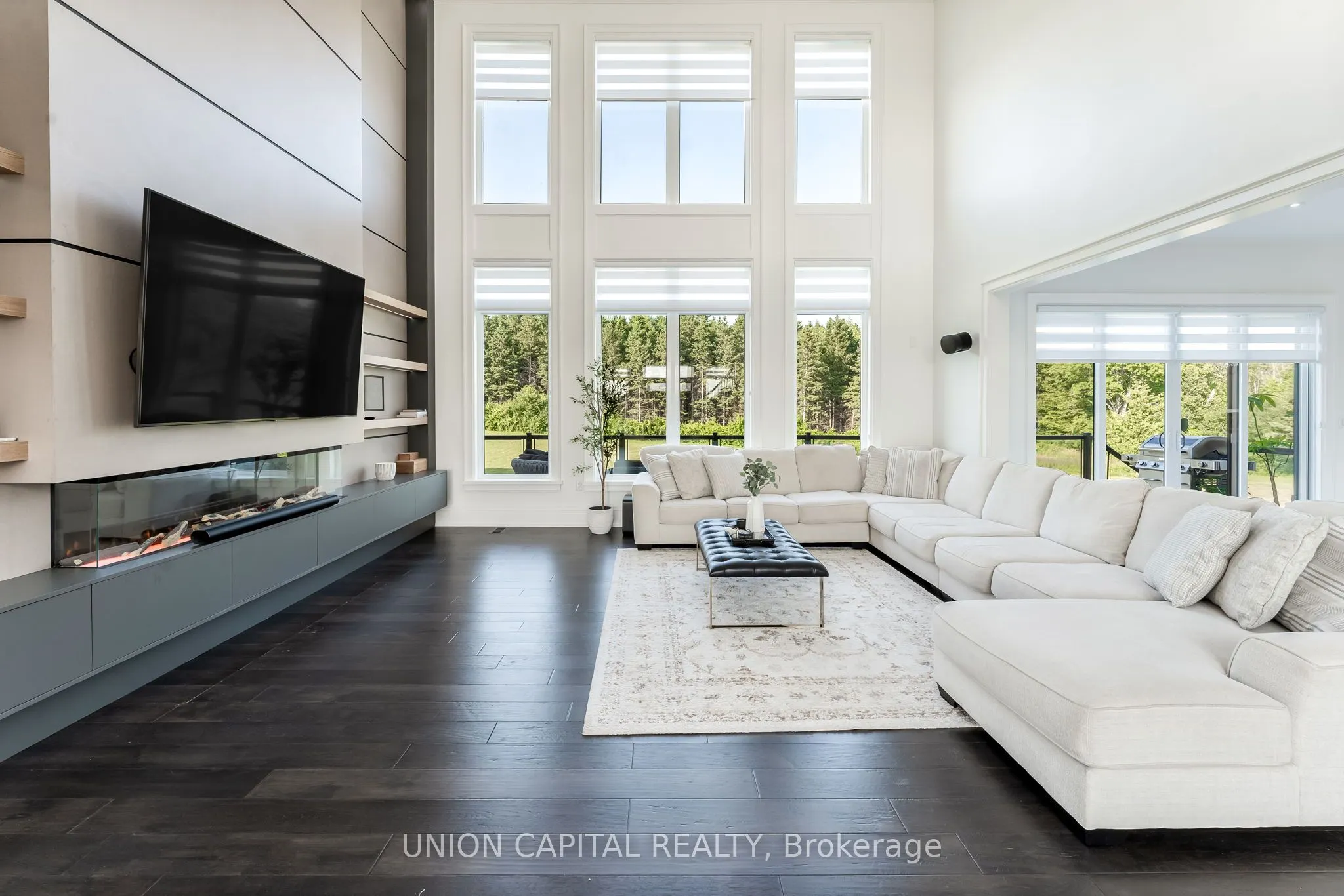 16033 Mississauga Road