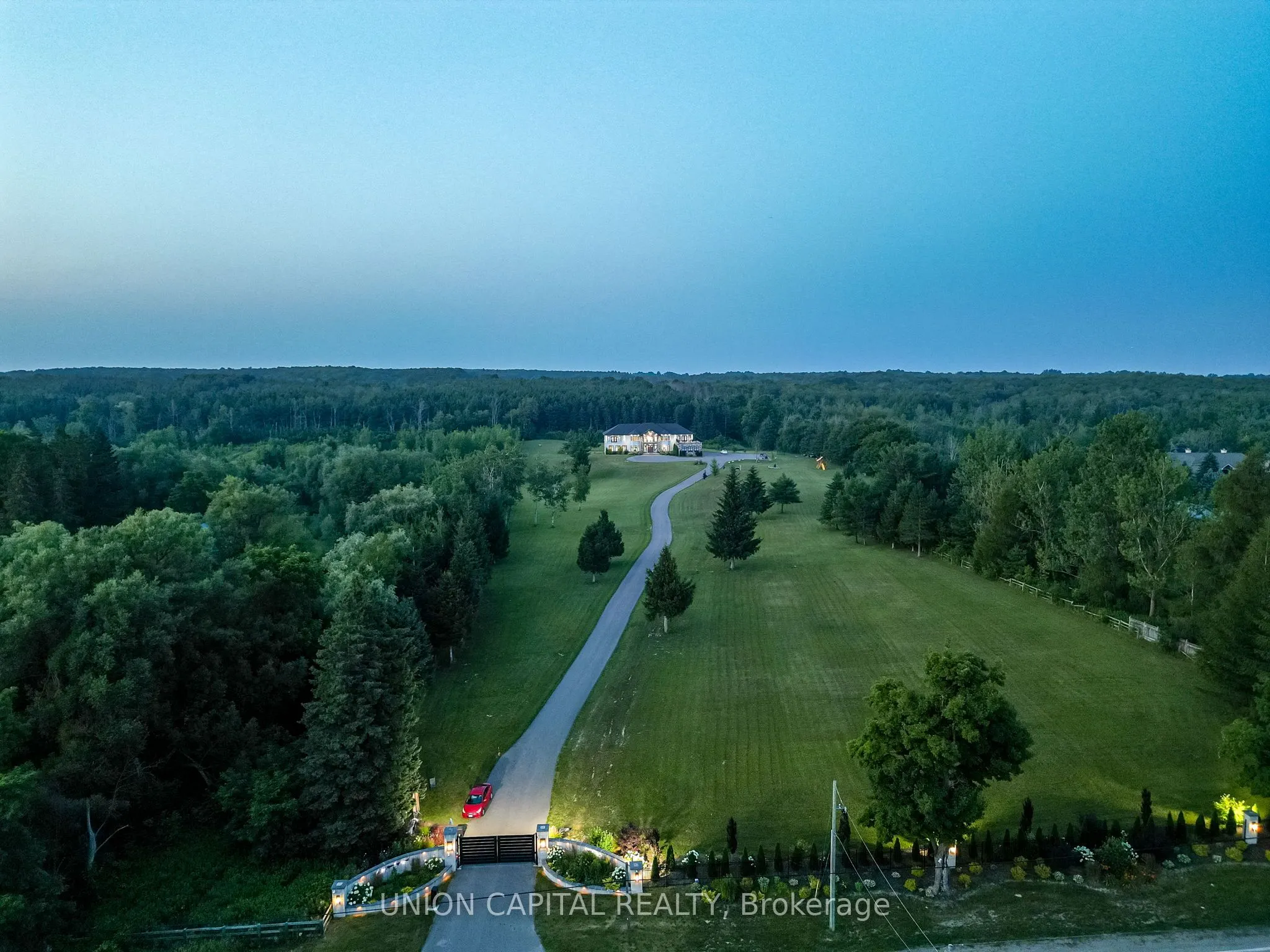 16033 Mississauga Road