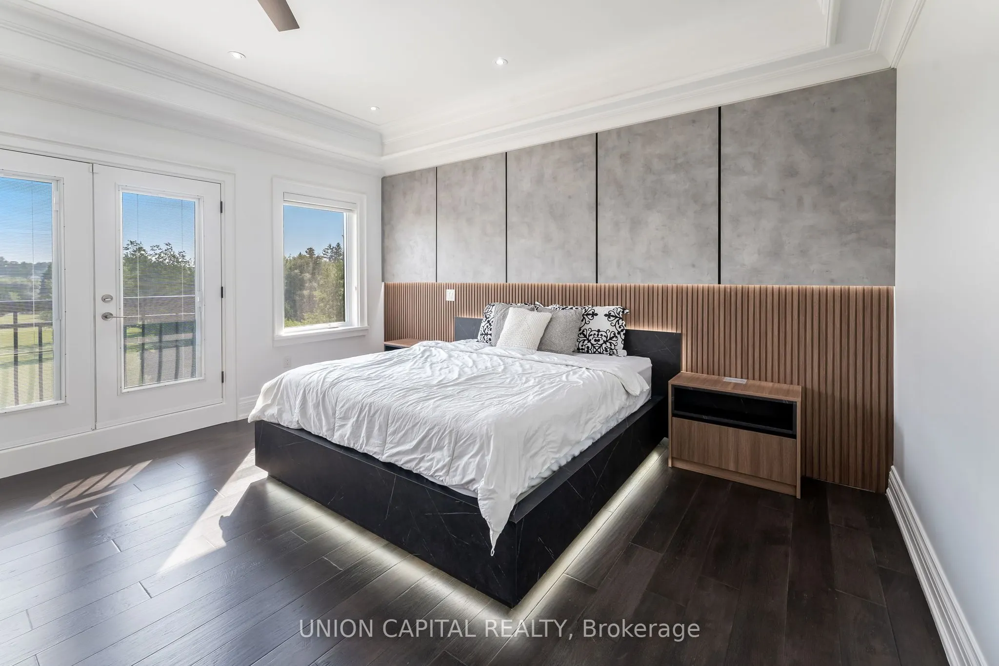 16033 Mississauga Road