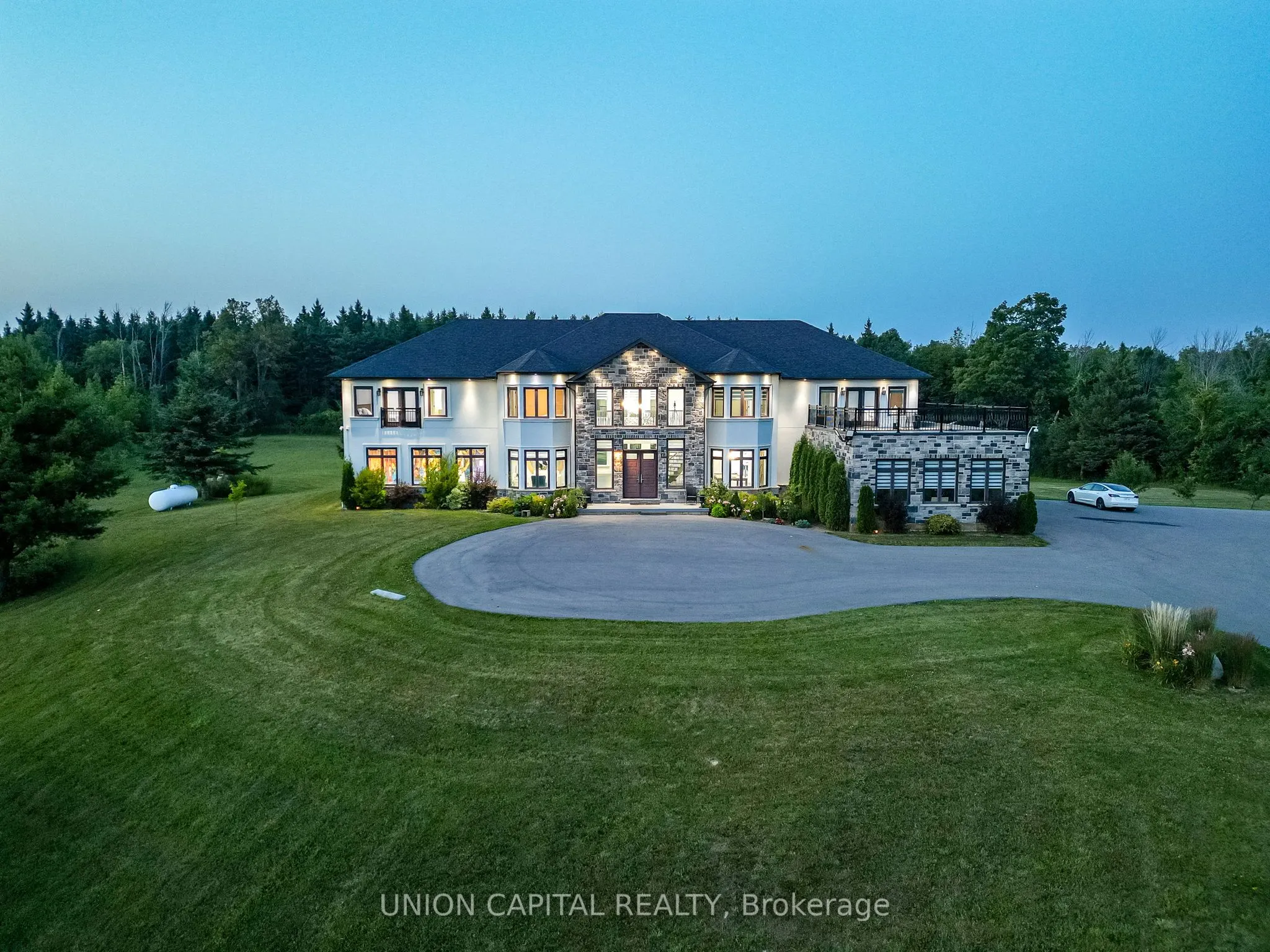 16033 Mississauga Road