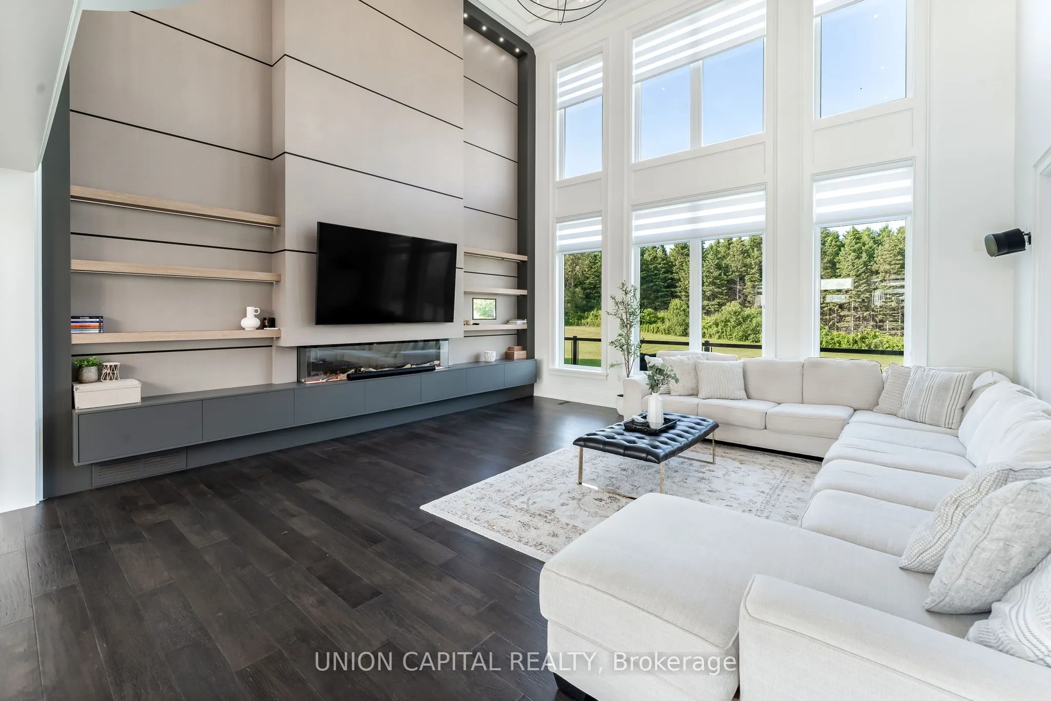 16033 Mississauga Road