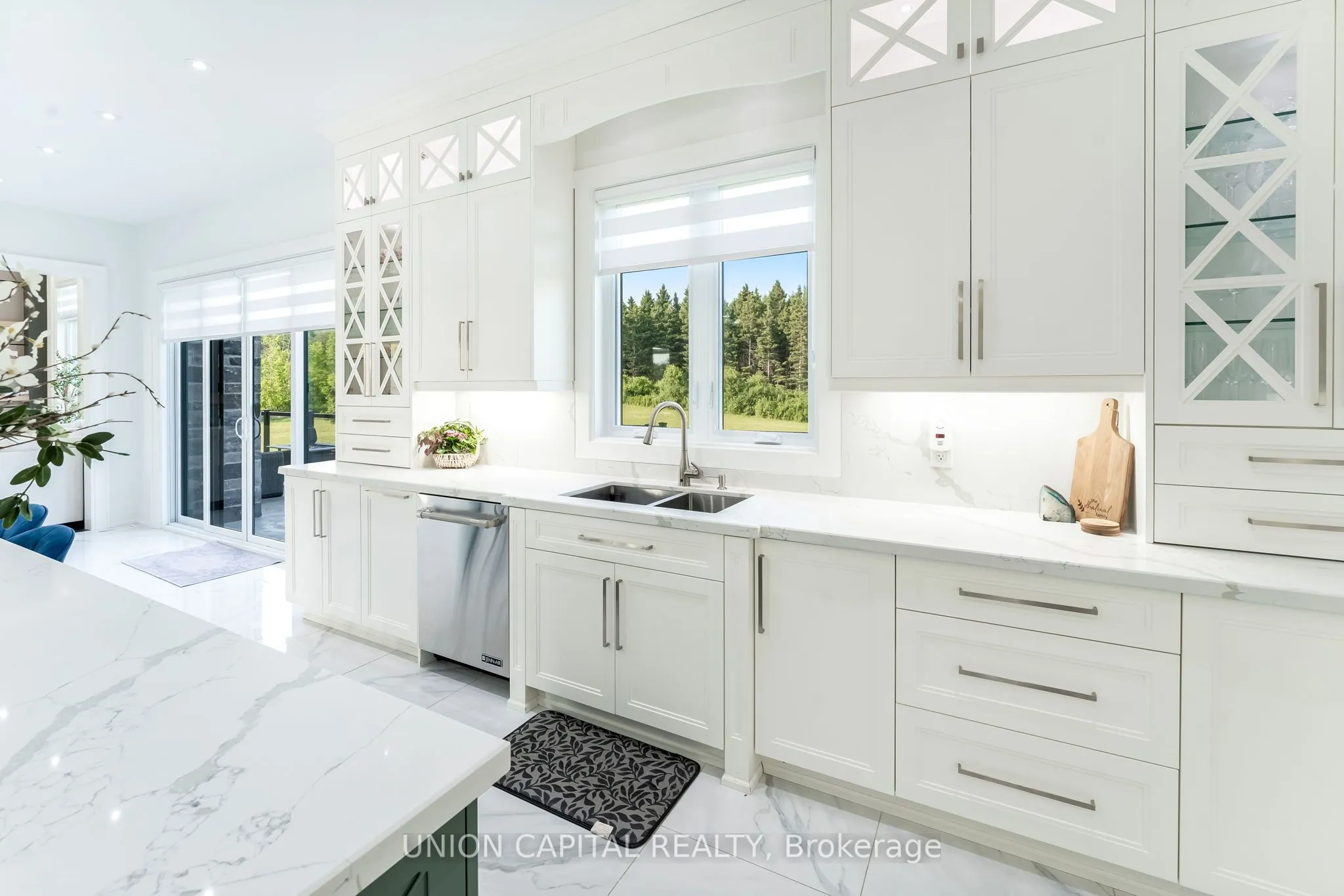 16033 Mississauga Road